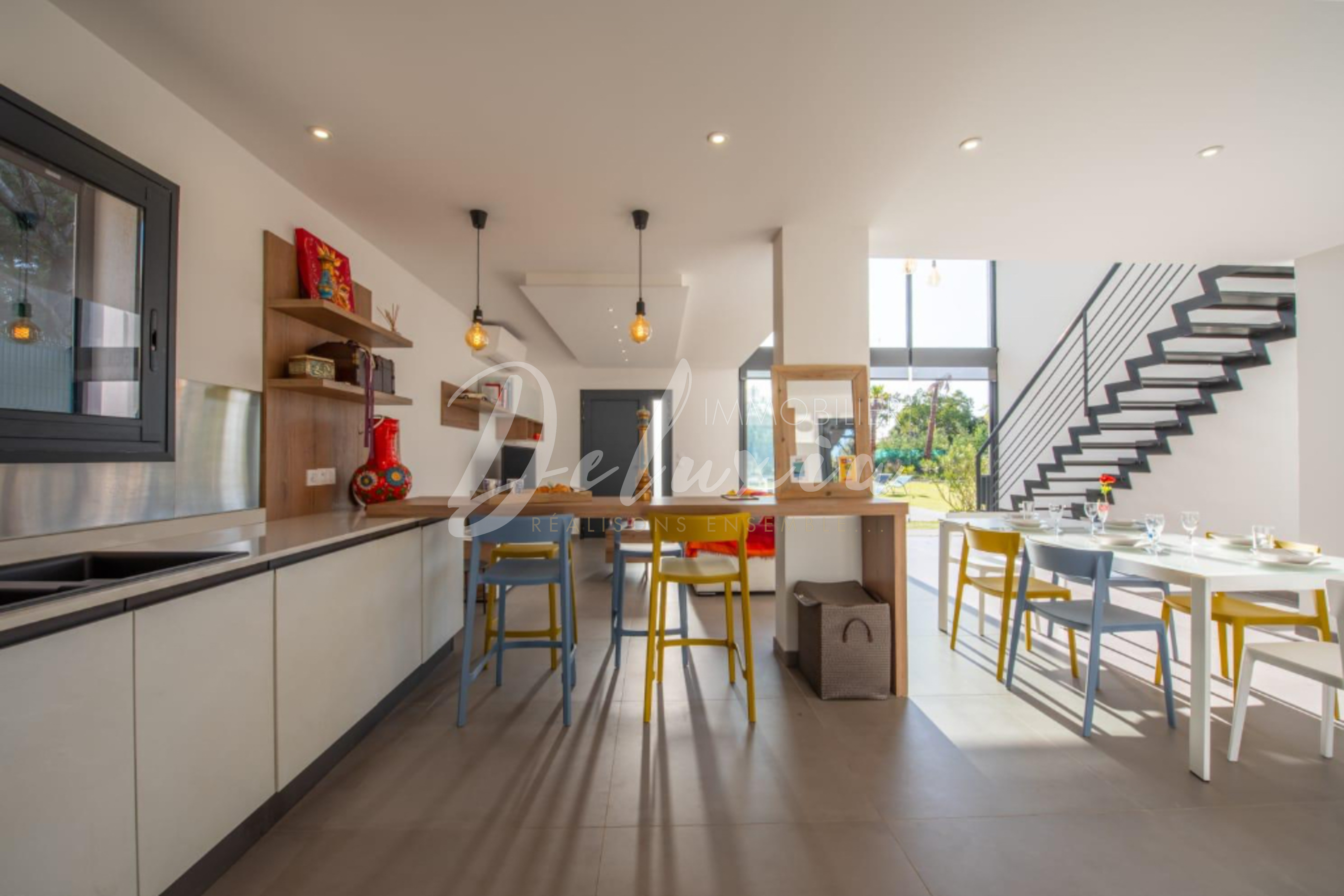 Achat maison avec de beaux volumes à Grimaud 