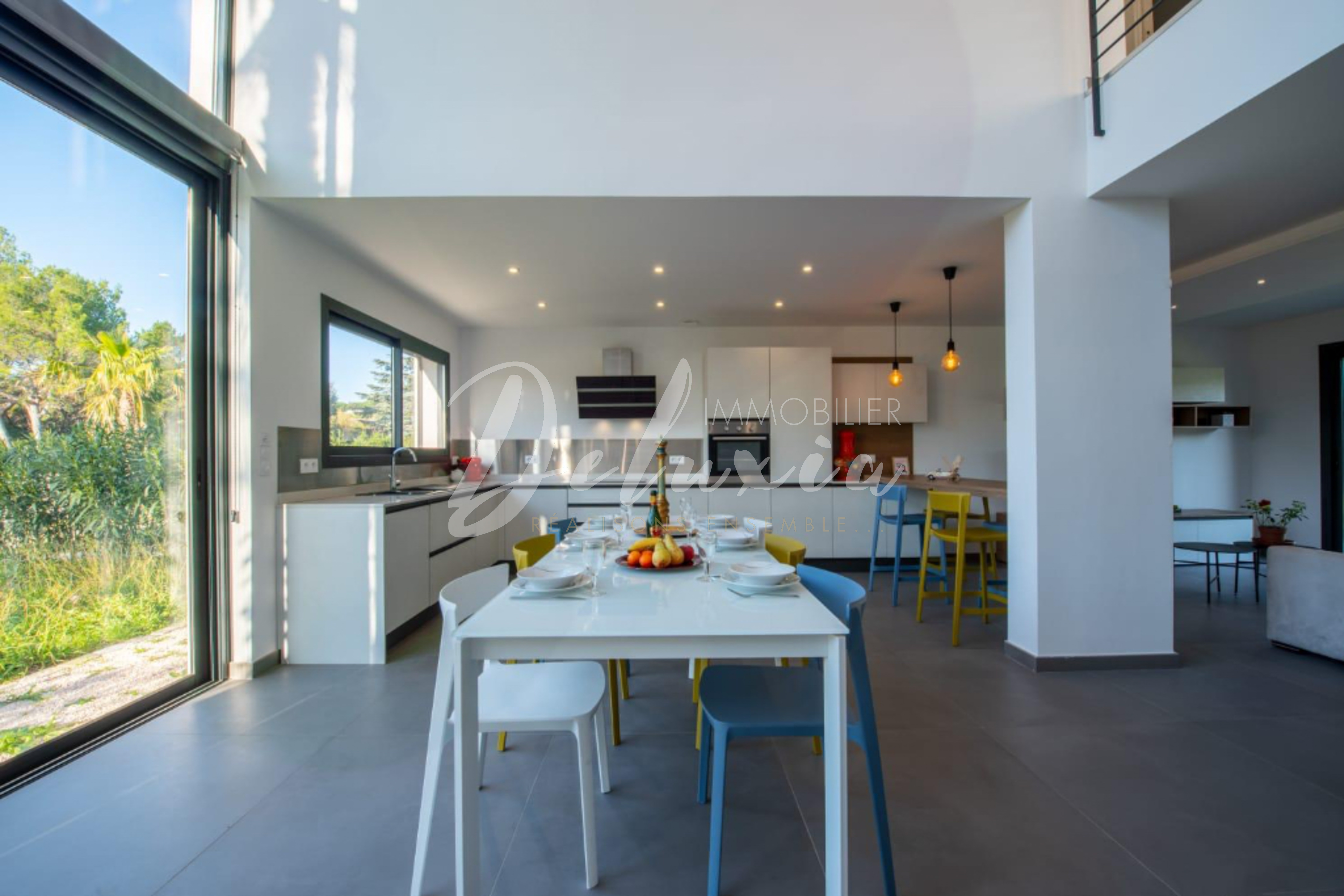 Achat maison avec cuisine américaine à Grimaud