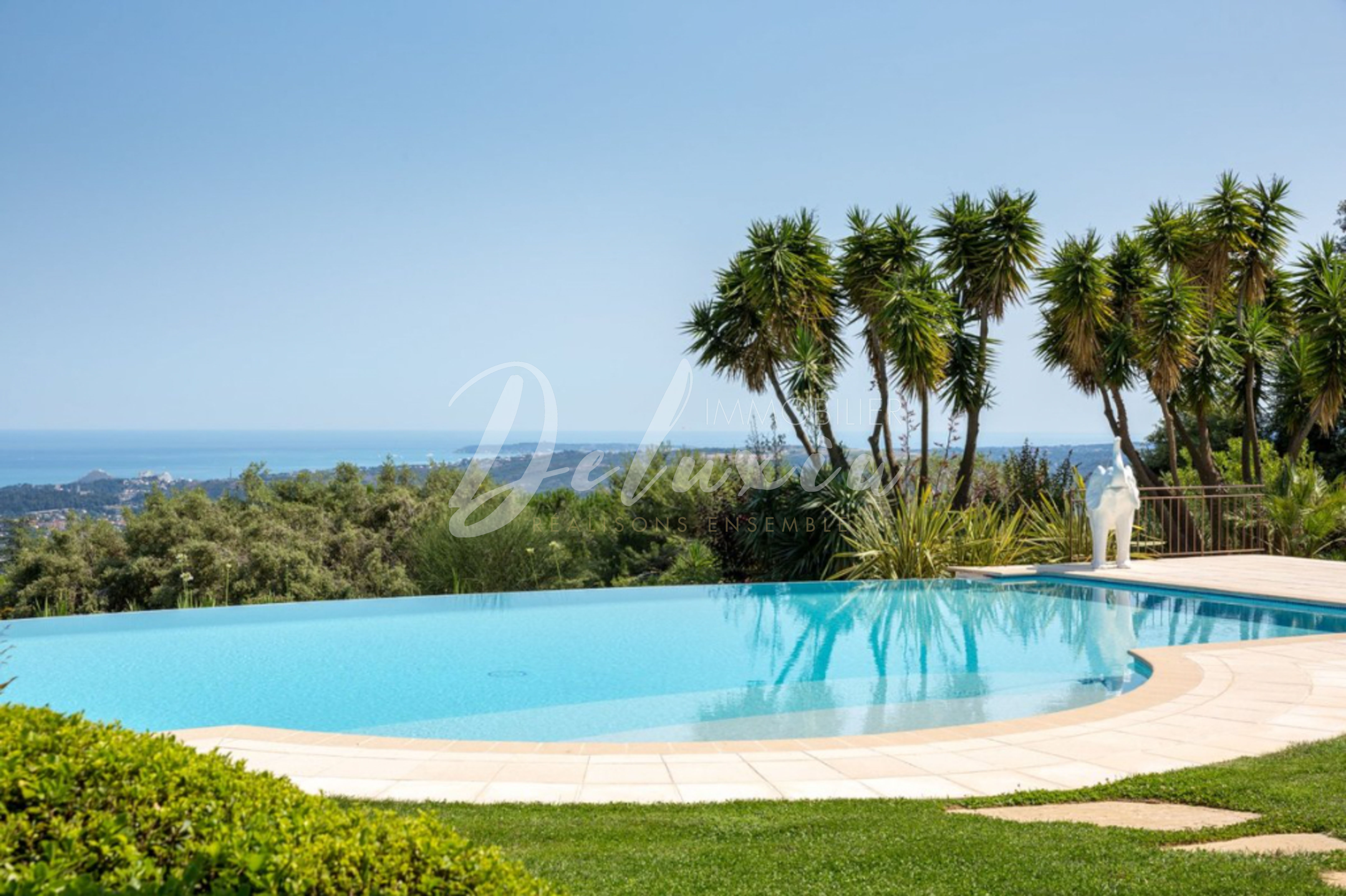 agence immobilière de luxe sur la Côte d'Azur 