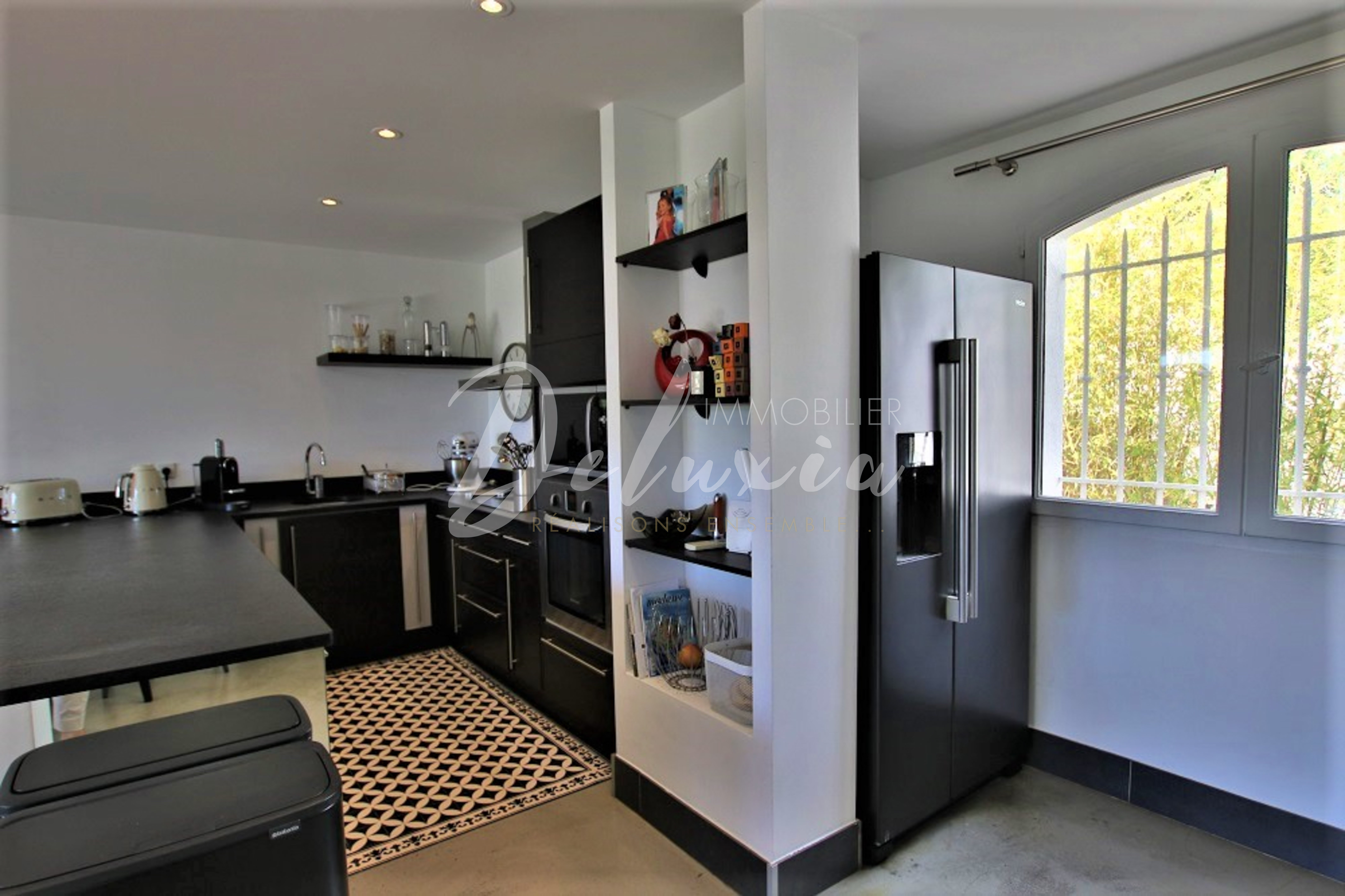 Achat maison avec cuisine ouverte équipée à Saint-Raphaël 