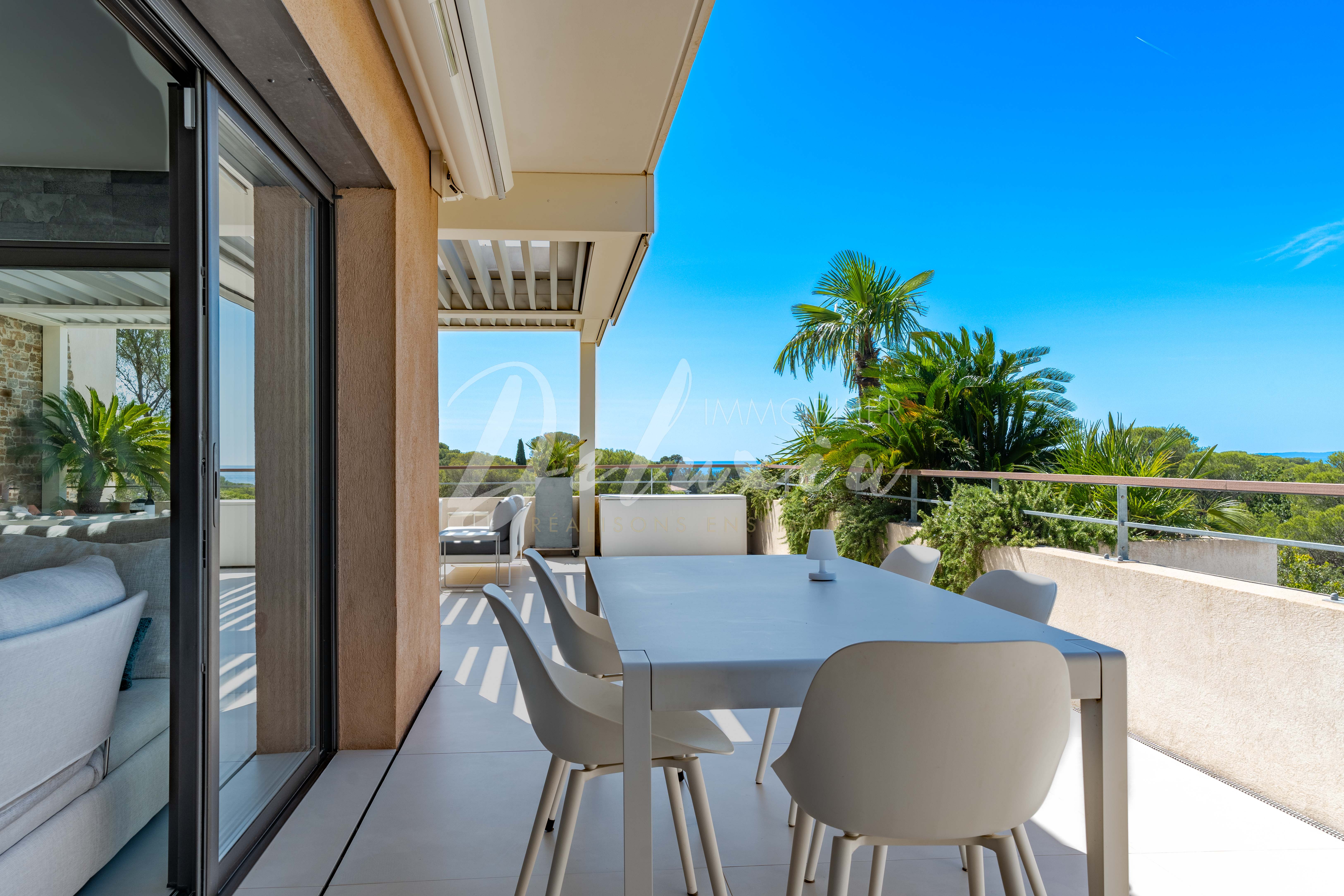 Achat appartement avec terrasse vue verdure à Saint-Raphaël