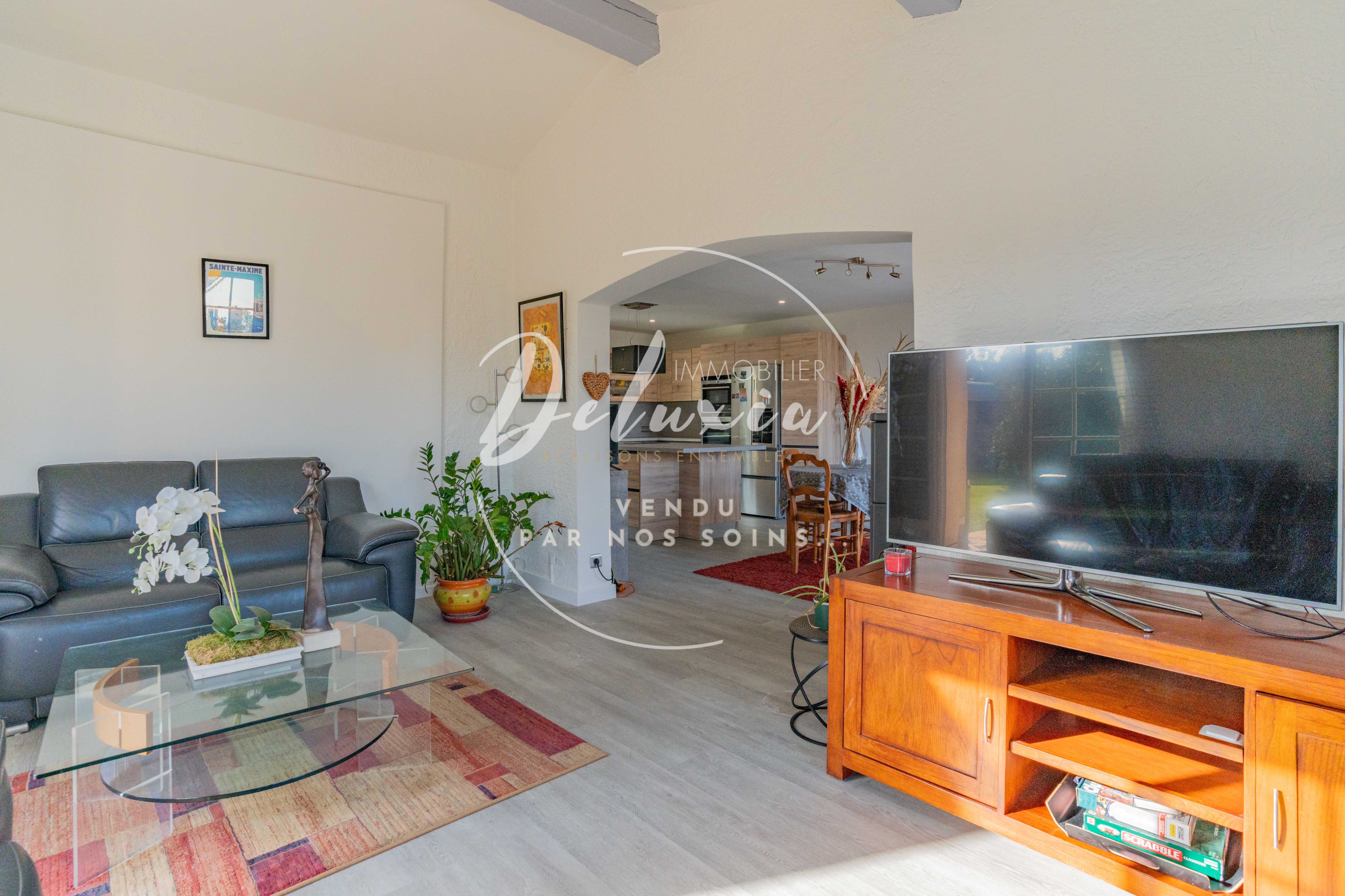 Achat maison avec grand séjour aux Issambres 
