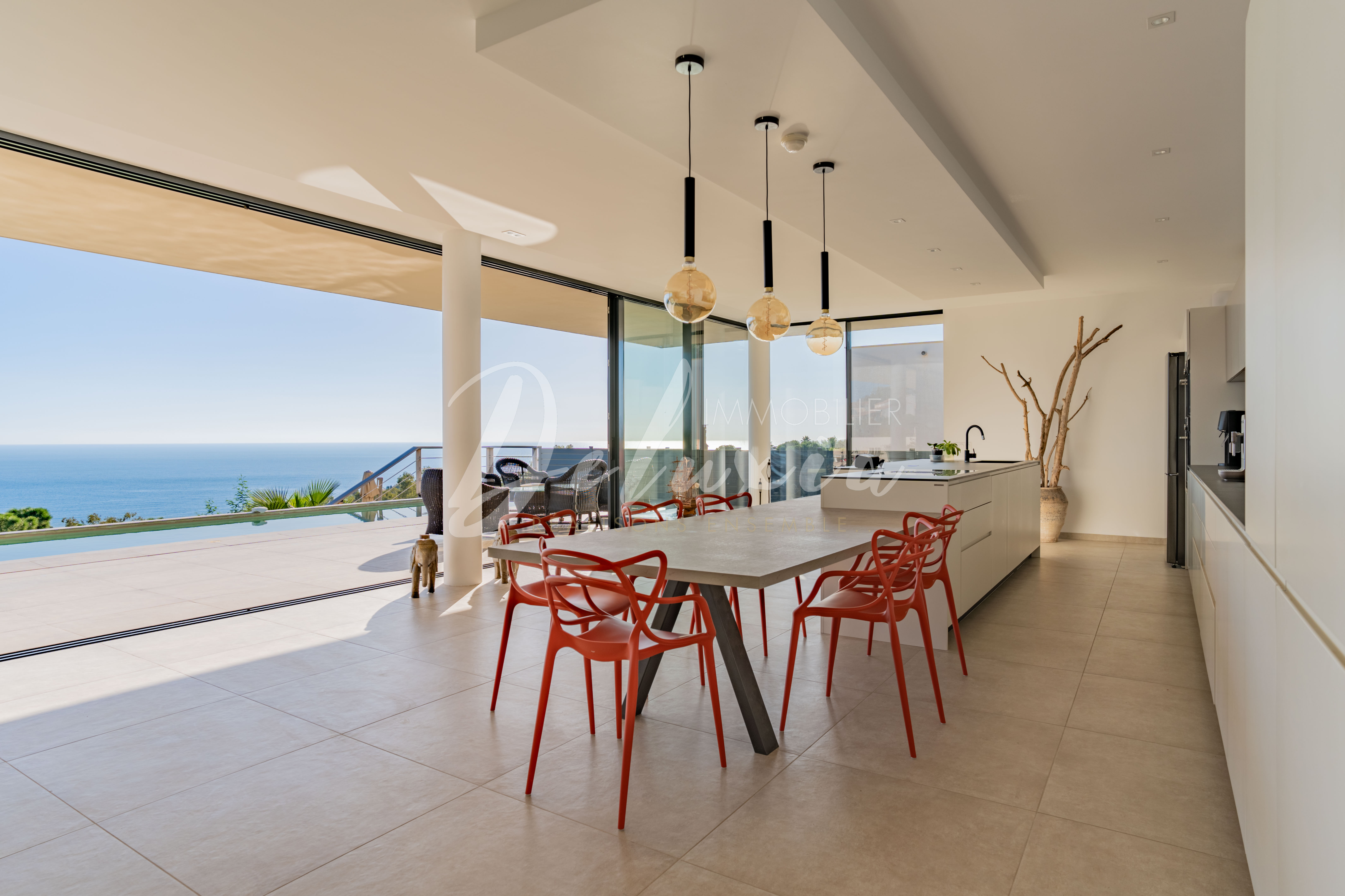 Villa à vendre avec grande cuisine moderne aux Issambres