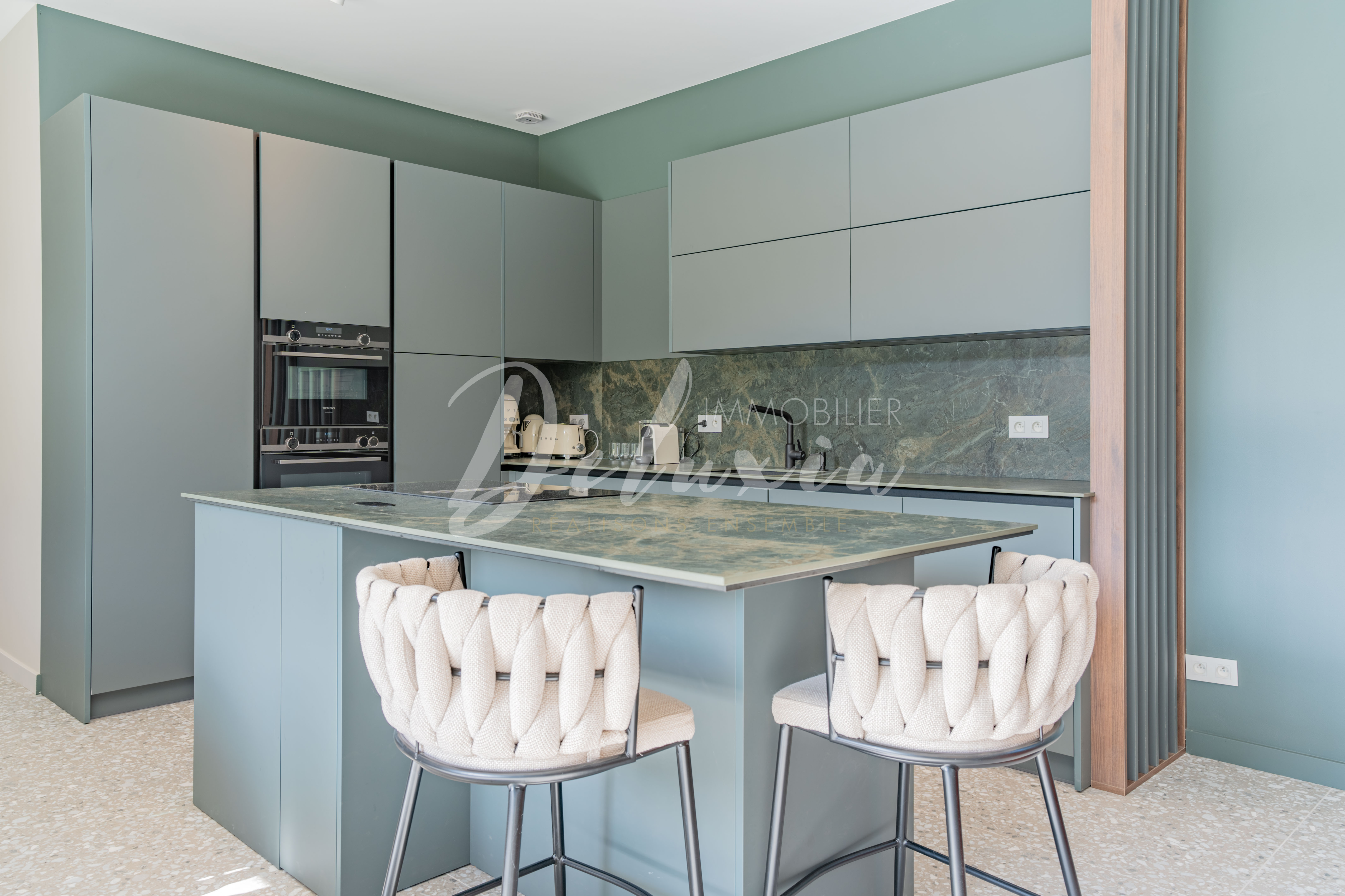 Villa avec cuisine moderne à Grimaud 