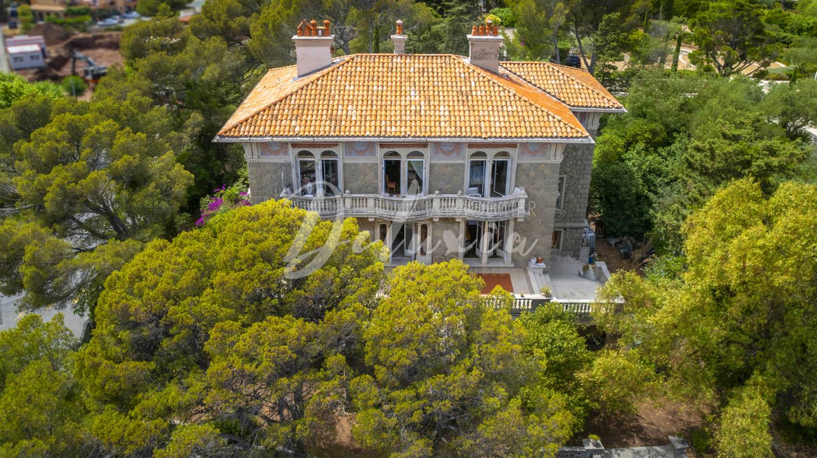 agence immobilière de luxe Saint-Raphaël 