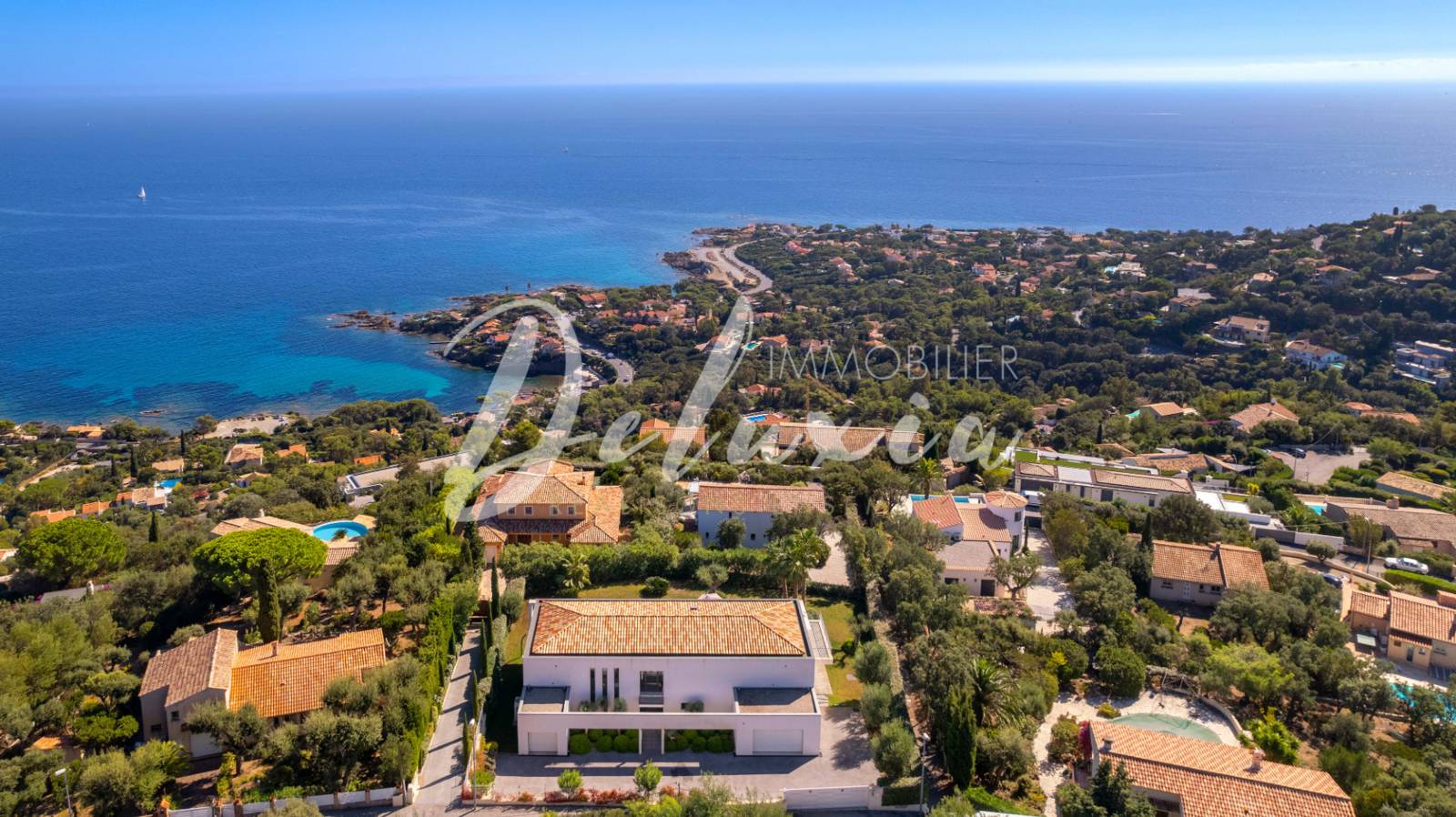 Villa vue mer à vendre Les Issambres 