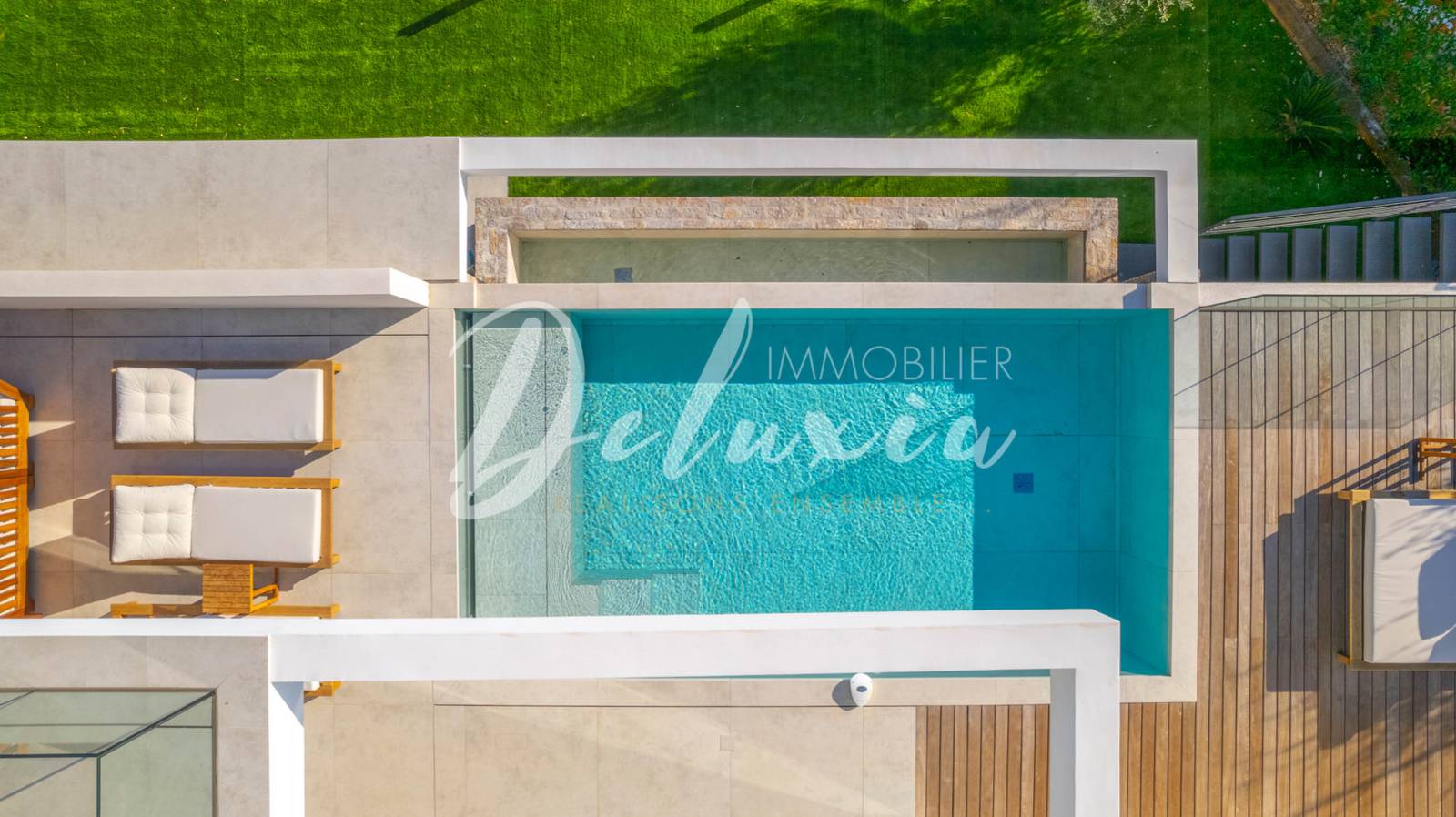 Maison à vendre avec piscine à Sainte-Maxime 