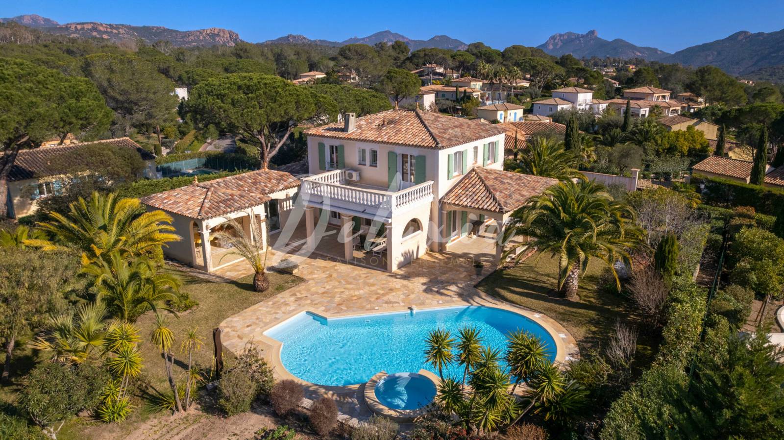 Maison provençale à vendre à Saint-Raphaël, quartier Valescure