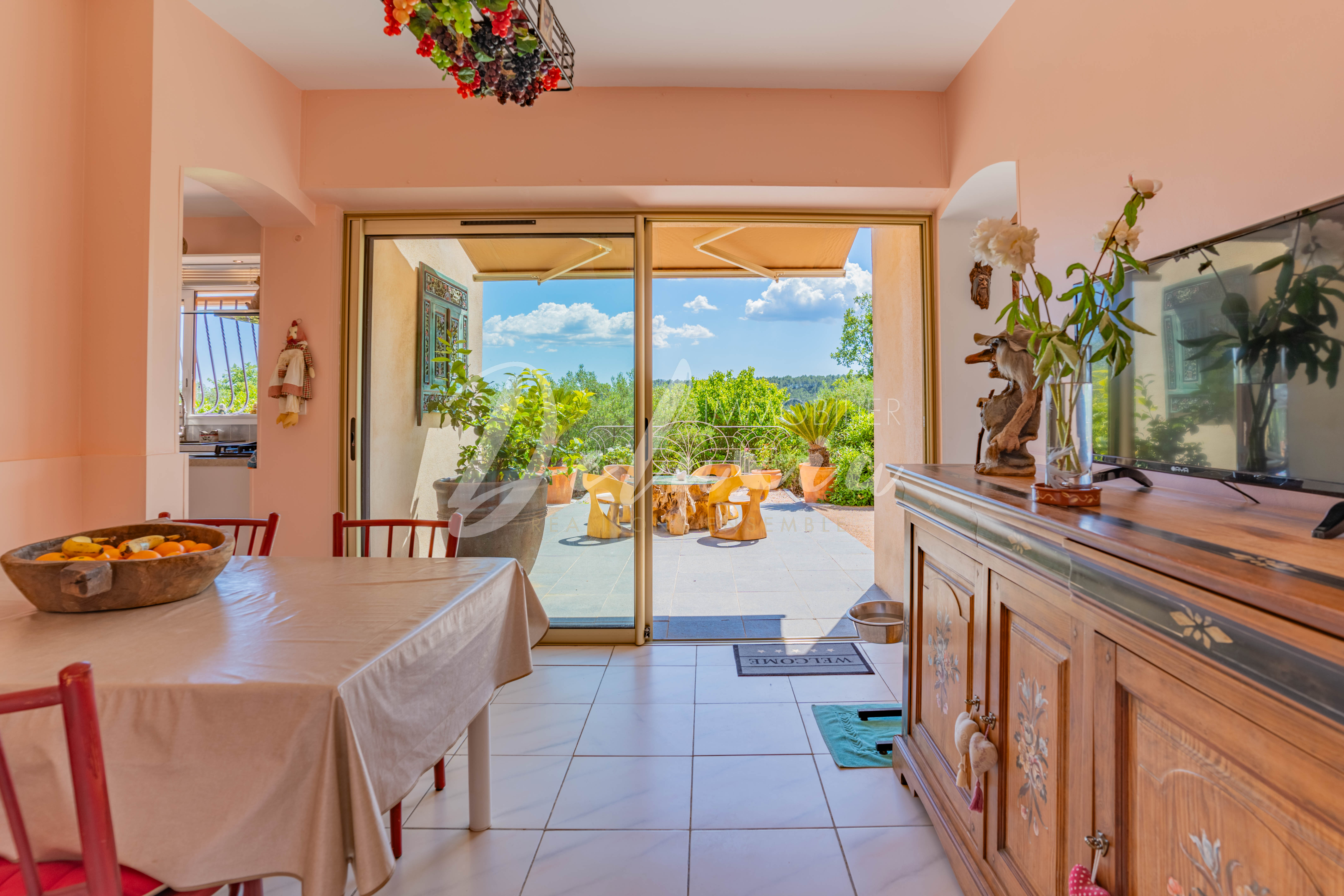 Achat maison avec coin repas à Lorgues 