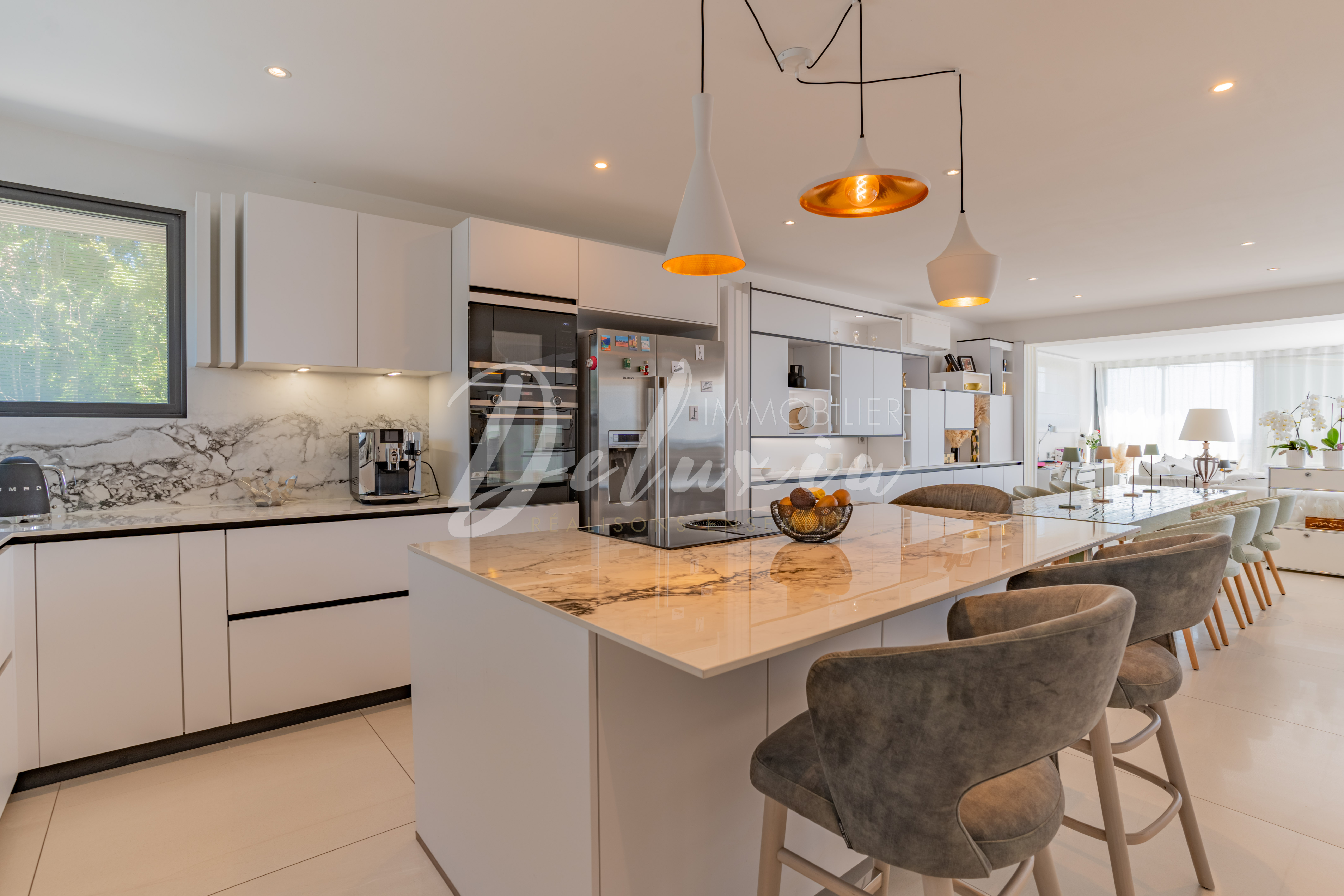 Villa à vendre avec cuisine moderne îlot central à Saint-Raphaël 