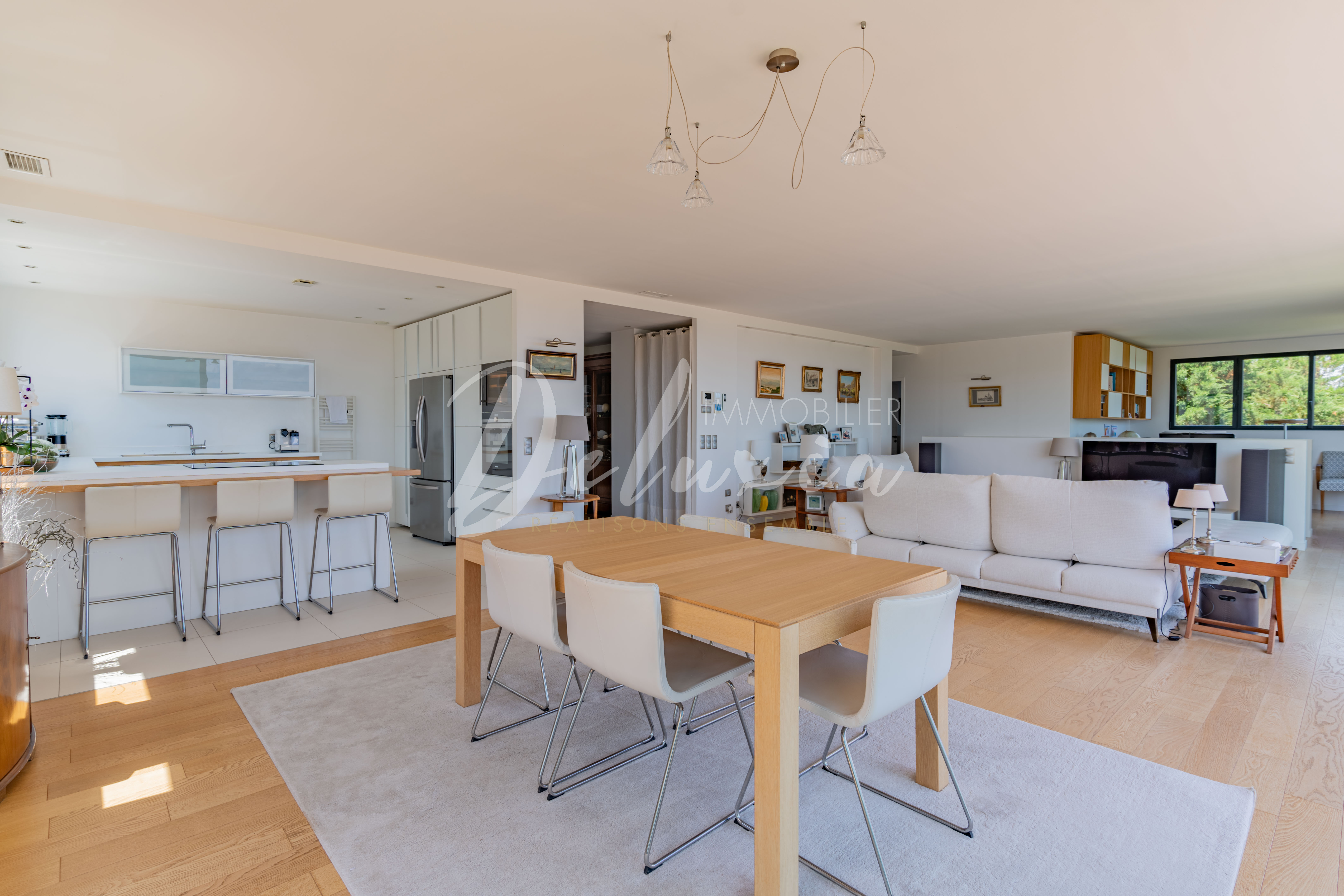 Villa à vendre avec cuisine ouverte à Sainte-Maxime 