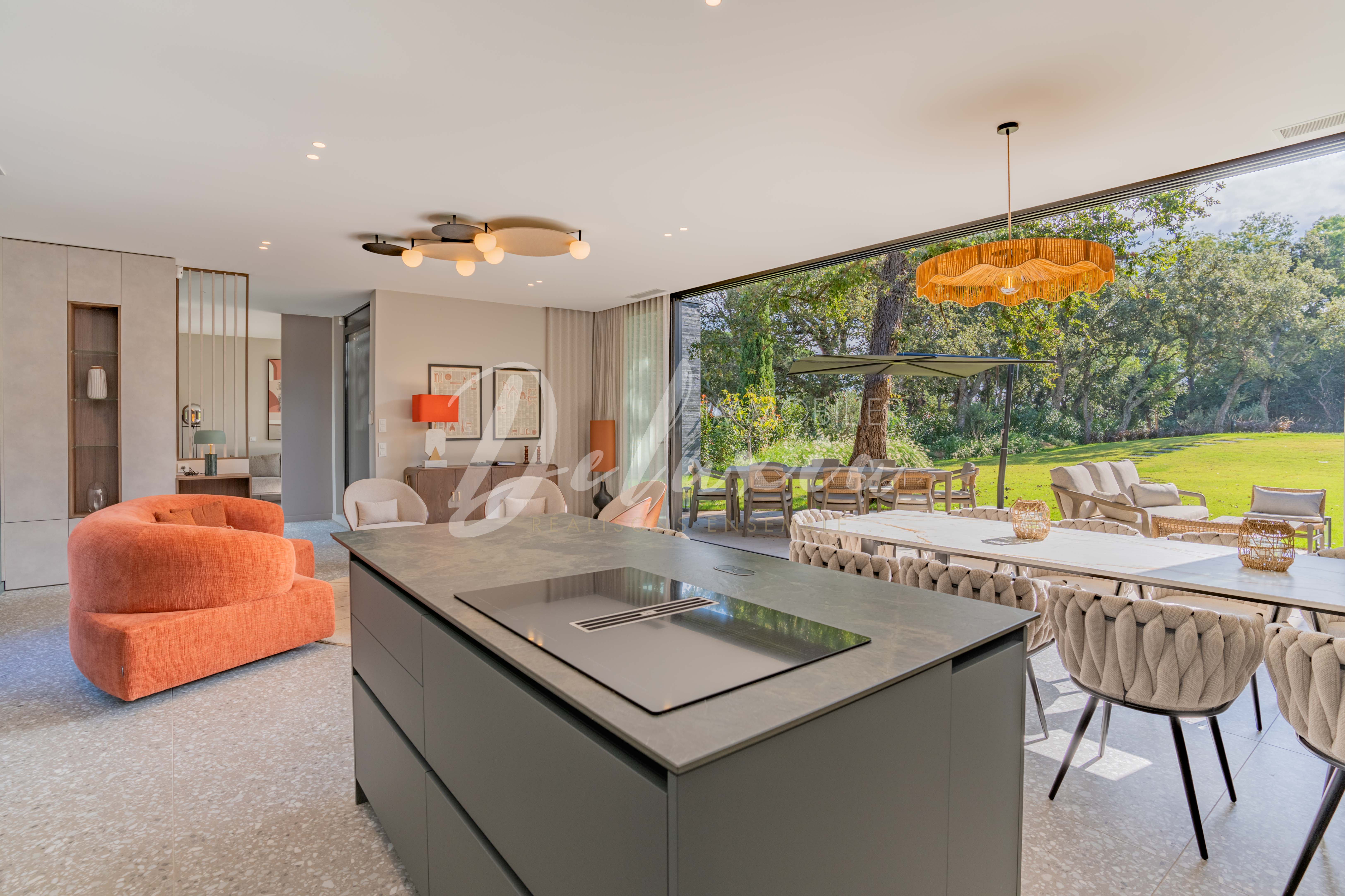 Achat villa avec cuisine de luxe à Grimaud 
