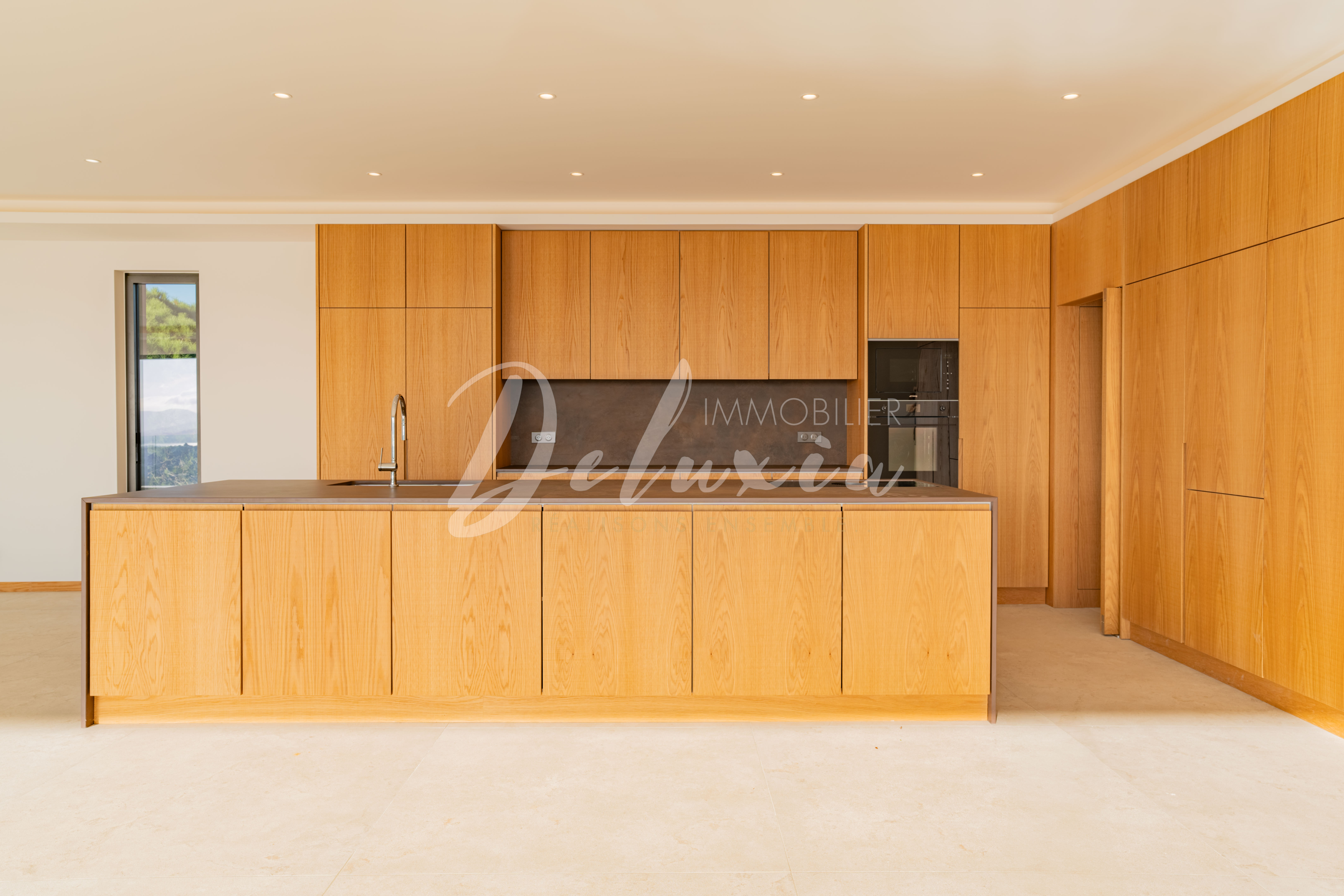 Achat villa avec grande cuisine moderne à Sainte-Maxime 