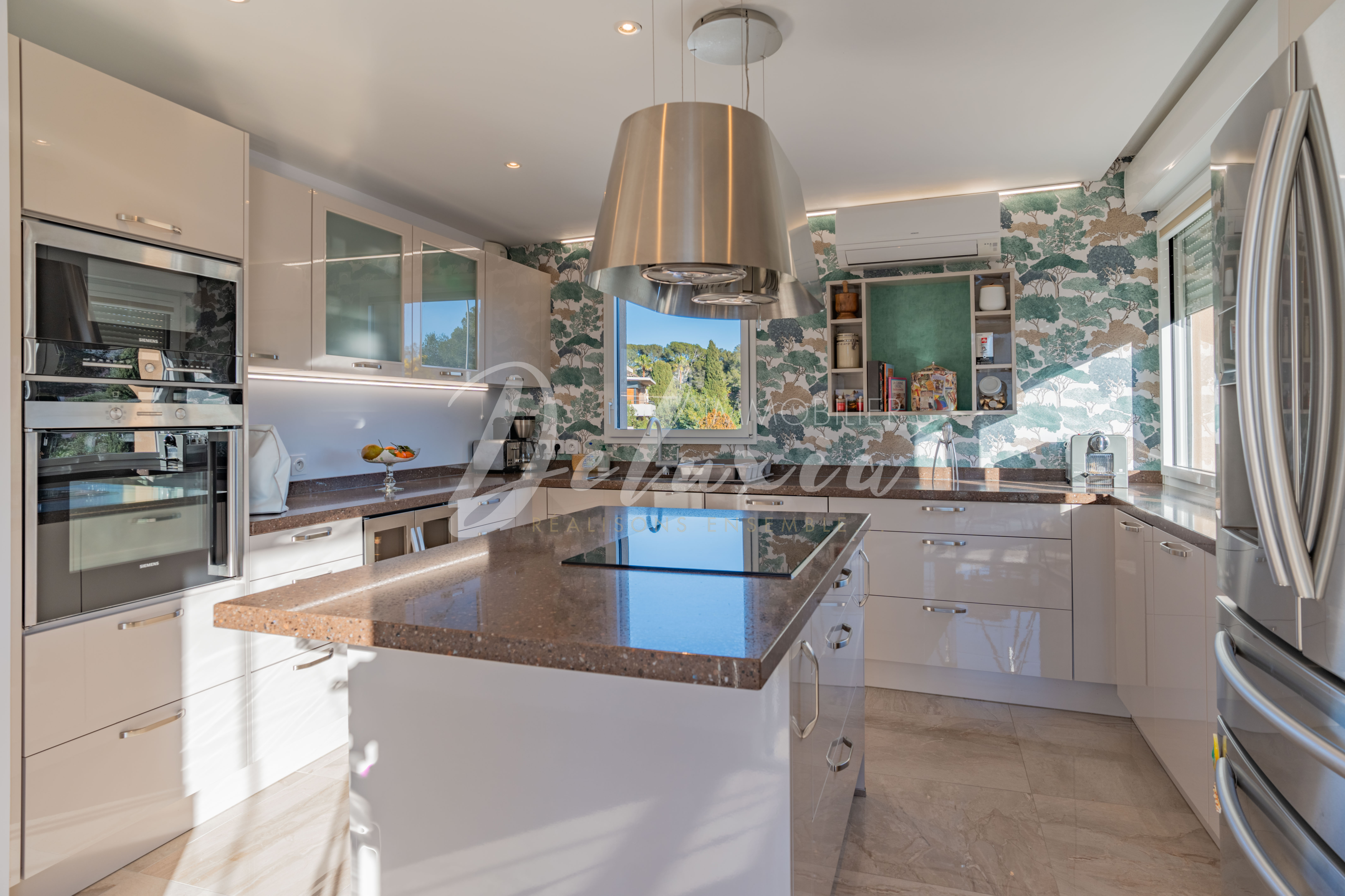 Appartement à vendre avec cuisine moderne à Saint-Raphaël