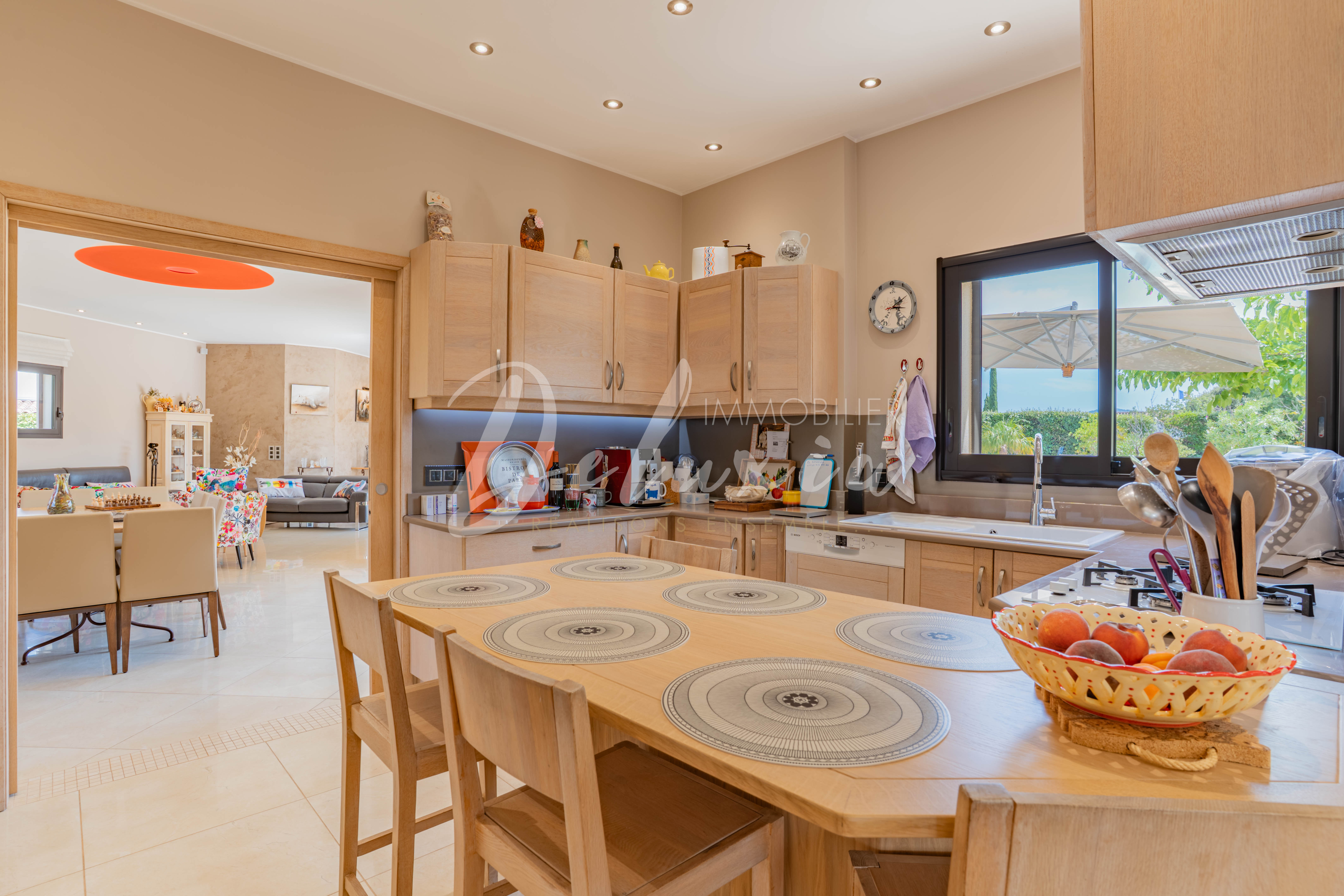 Villa avec cuisine indépendante équipée à vendre à Roquebrune-sur-Argens