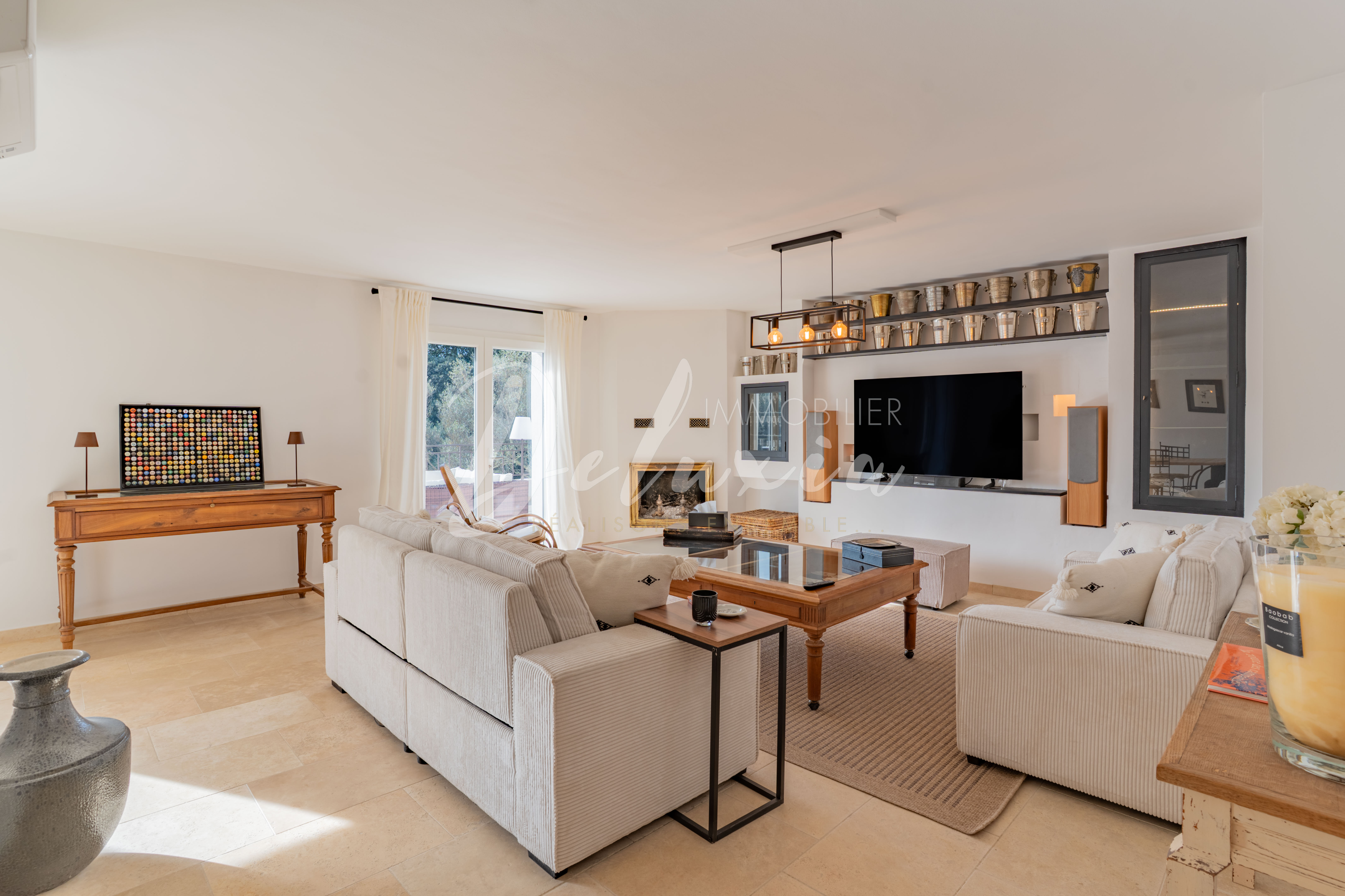 Acheter une maison avec séjour lumineux au Thoronet 