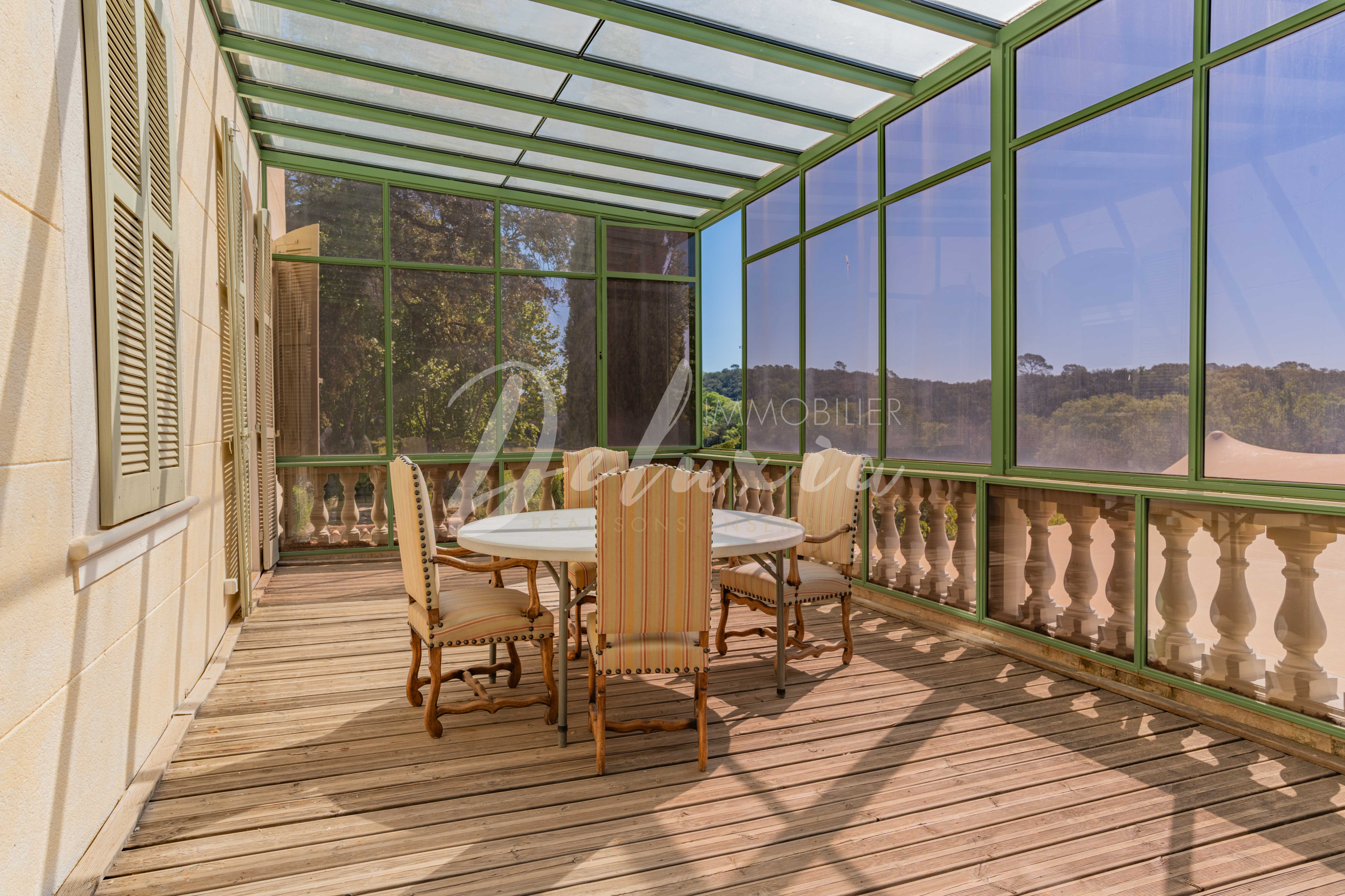 Maison à vendre avec terrasse couverte au Thoronet 