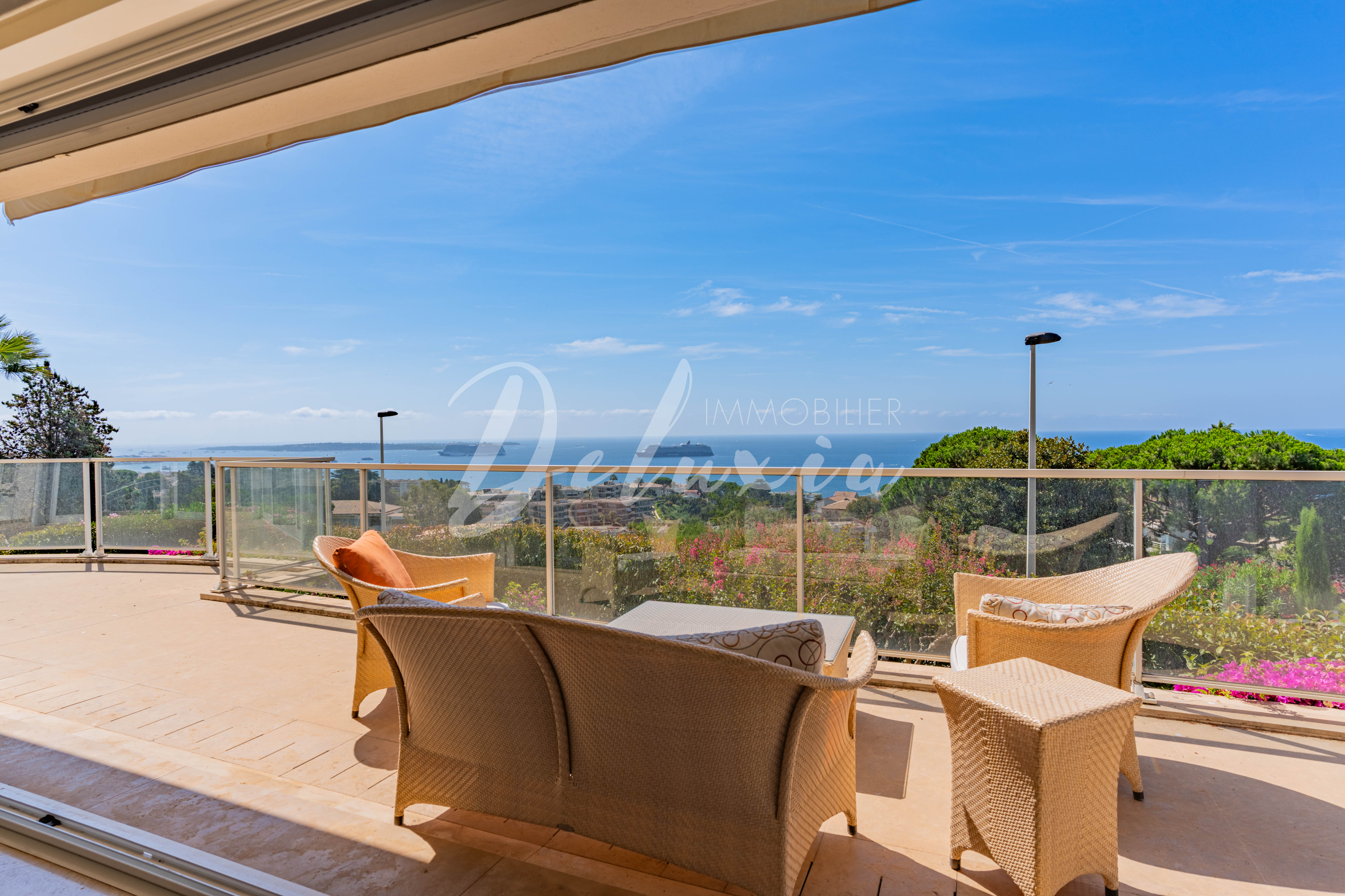 Villa à vendre, quartier de la Croix des Gardes à Cannes. 