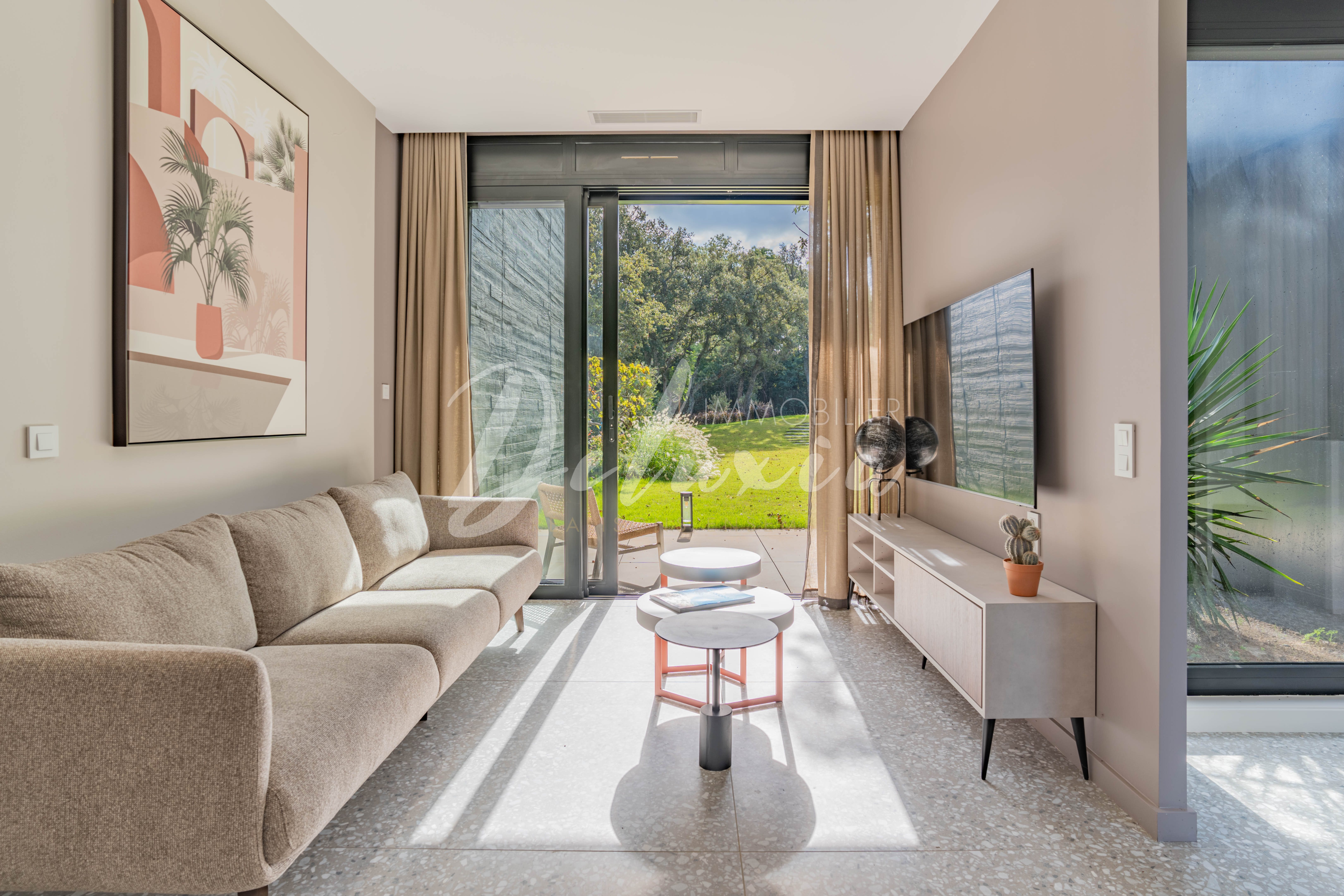 Maison à vendre avec coin TV à Grimaud 