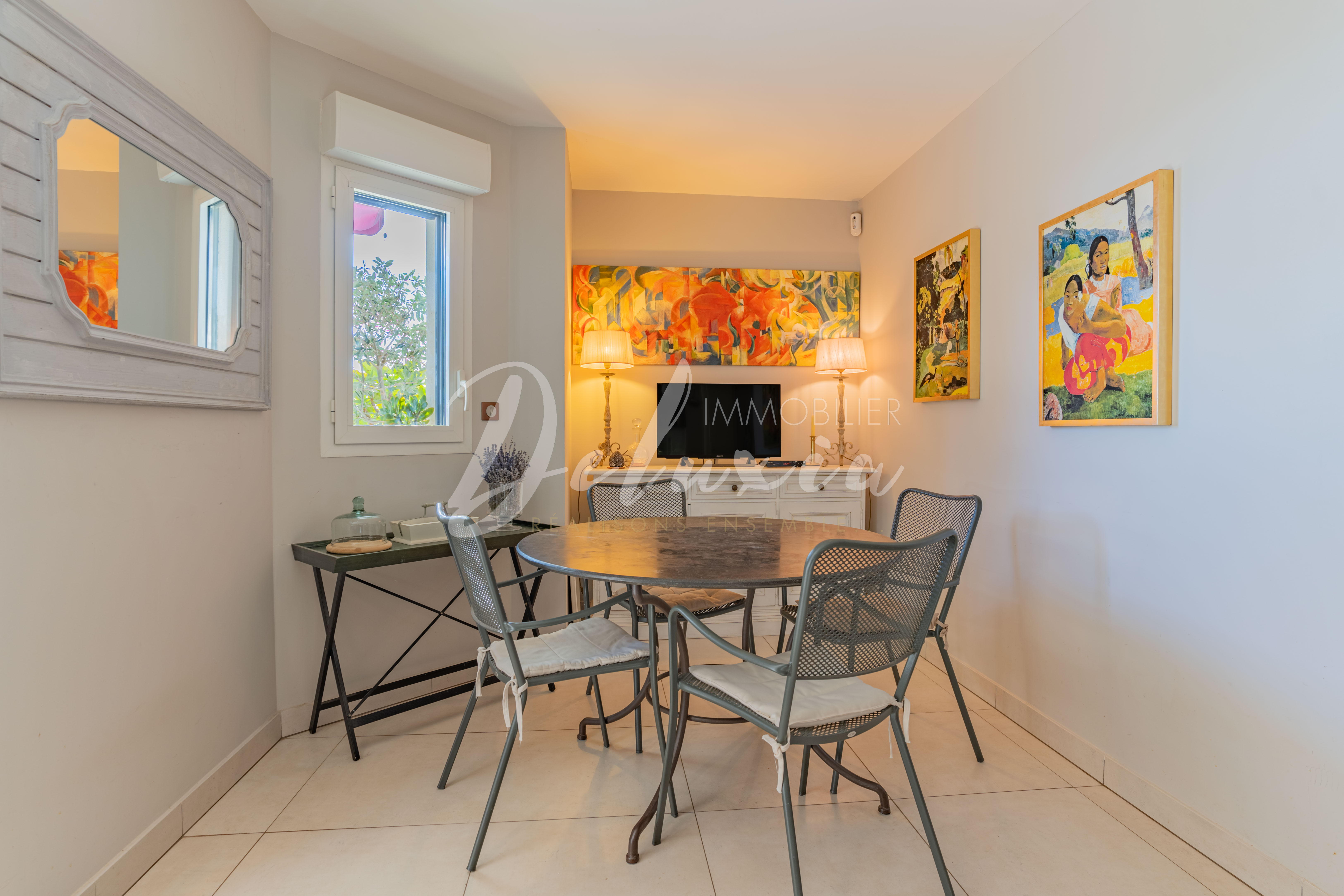 Appartement avec coin repas à vendre à Agay 