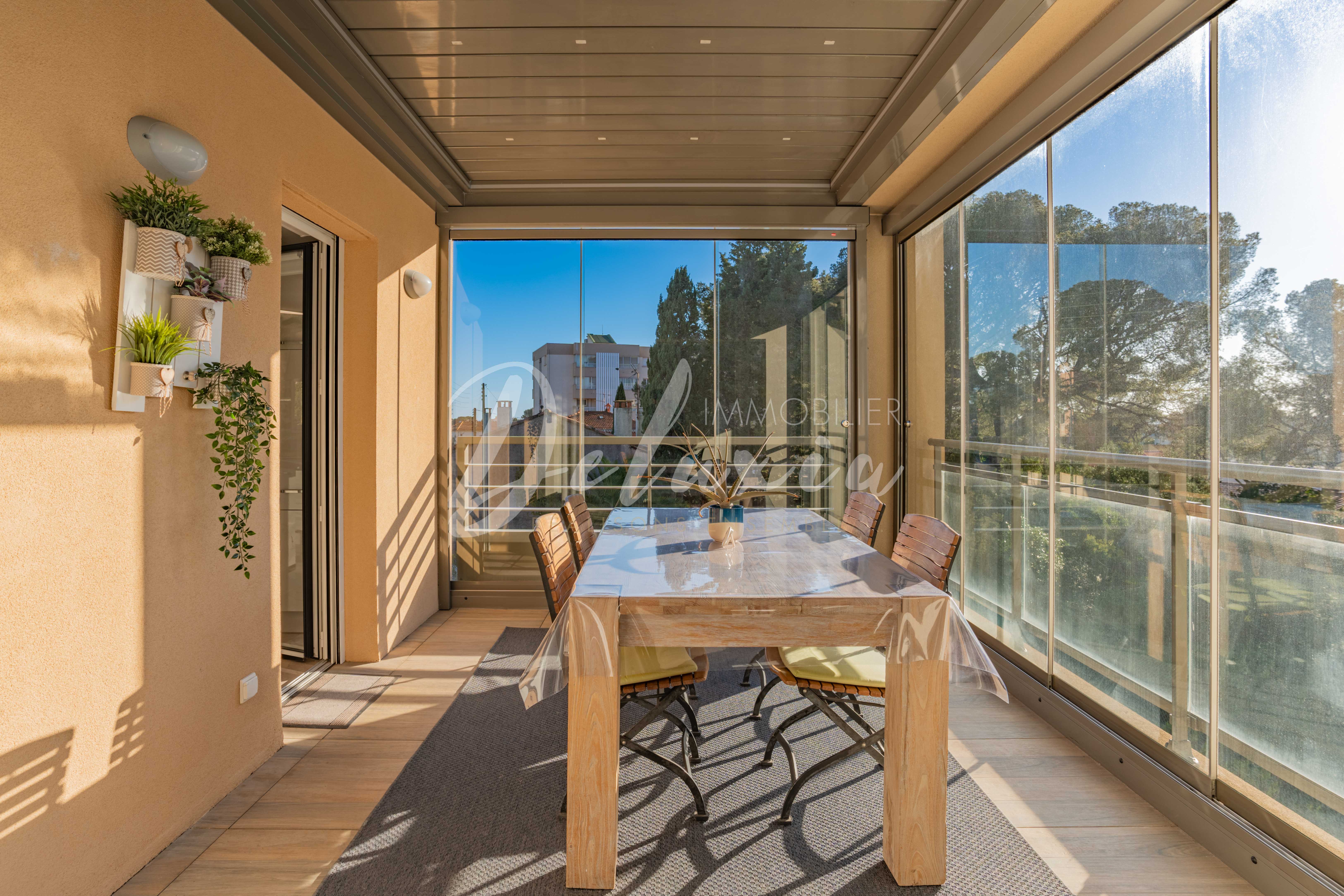 Achat appartement avec terrasse fermée à Saint-Raphaël