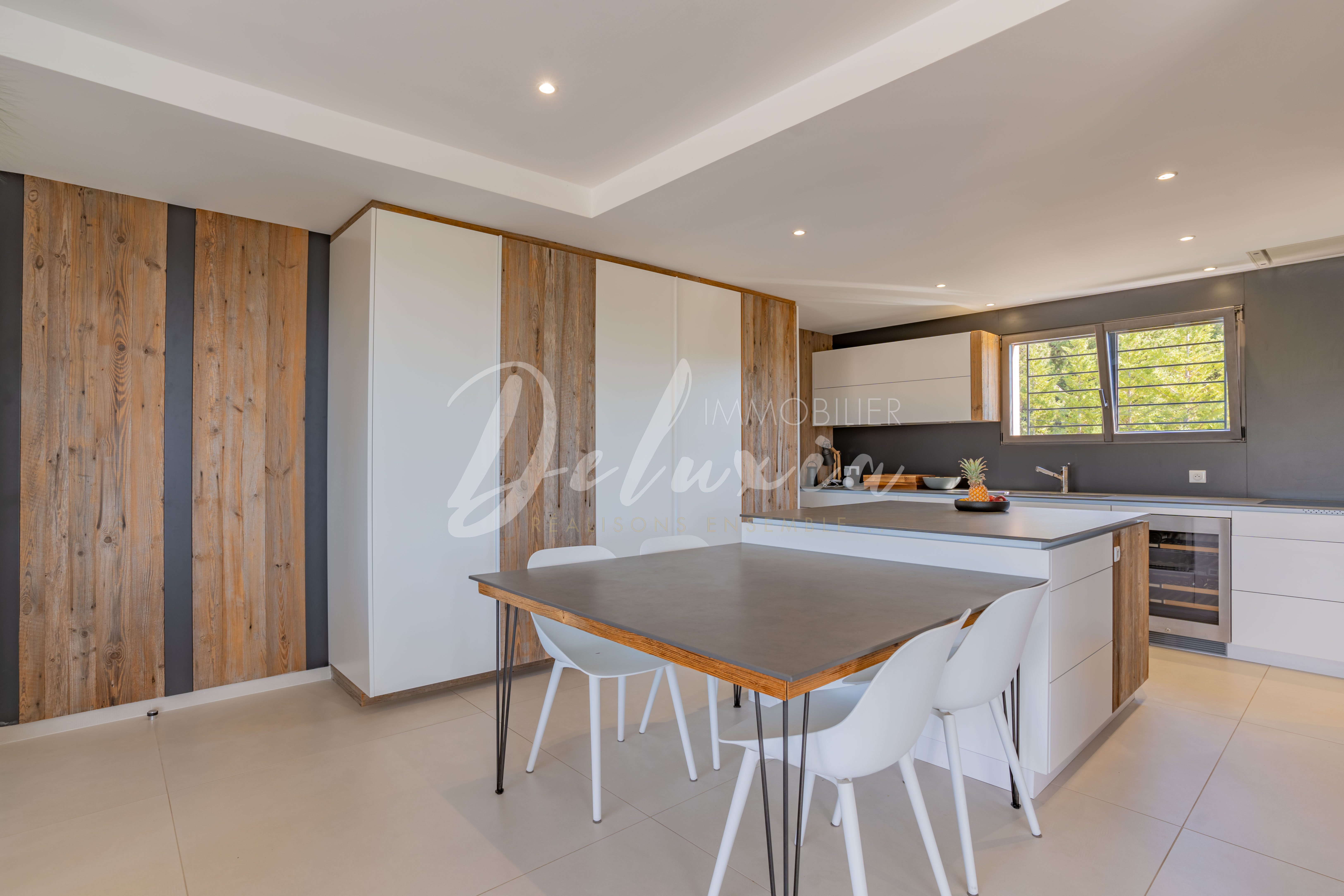 Appartement avec cuisine moderne à vendre à Saint-Raphaël 