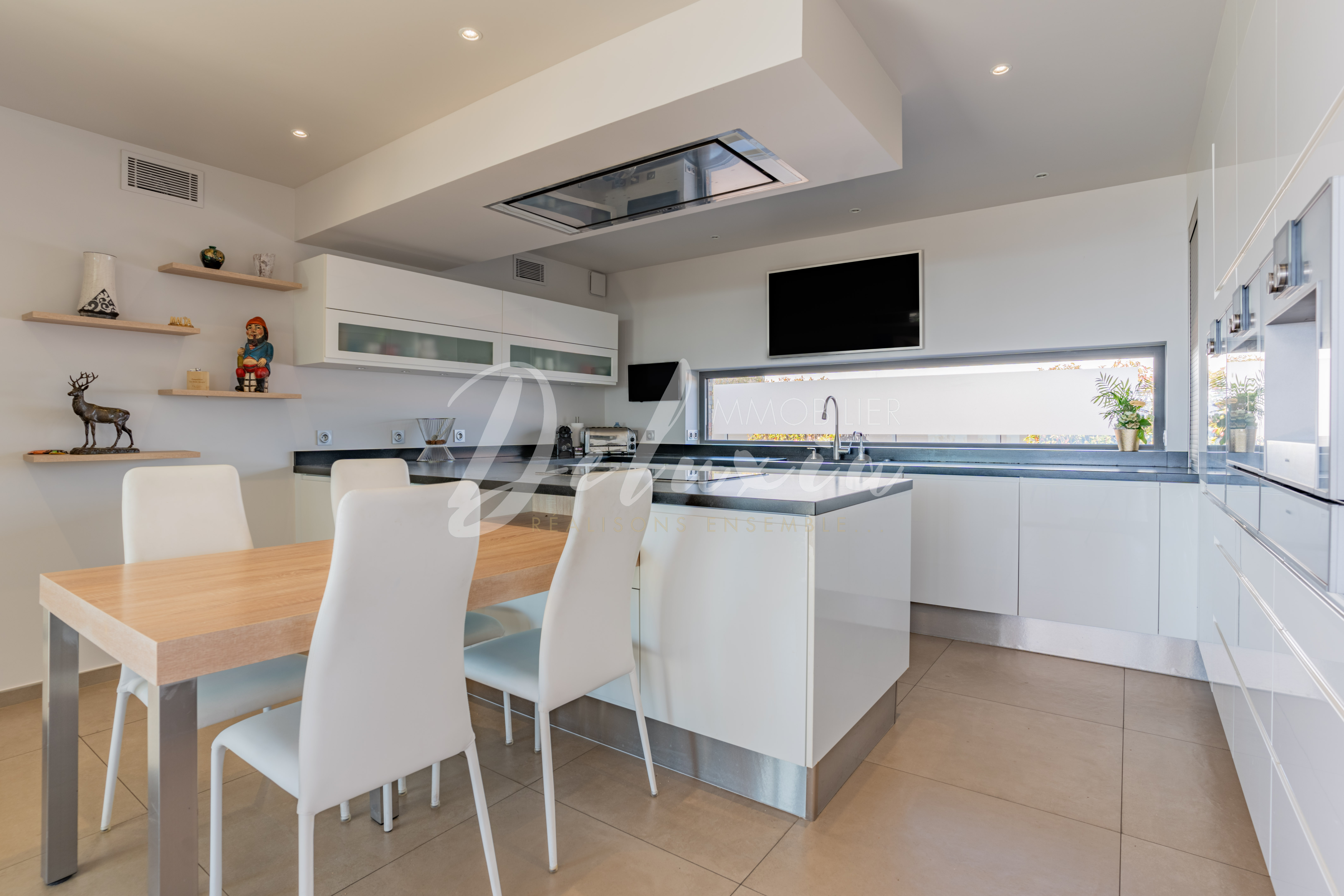 Villa avec grande cuisine à vendre à Saint-Raphaël 