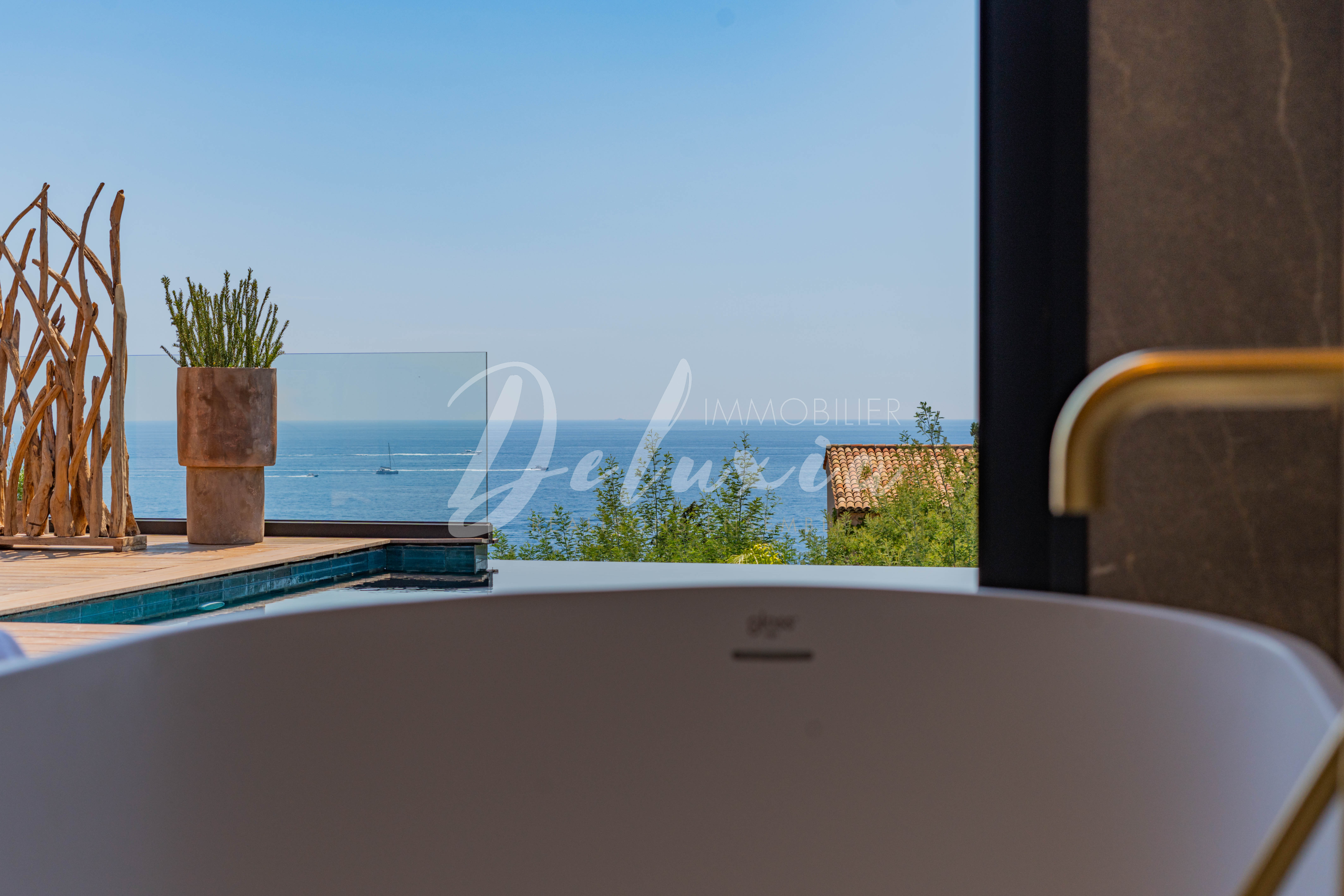 Achat villa avec salle de bains vue mer à Anthéor 