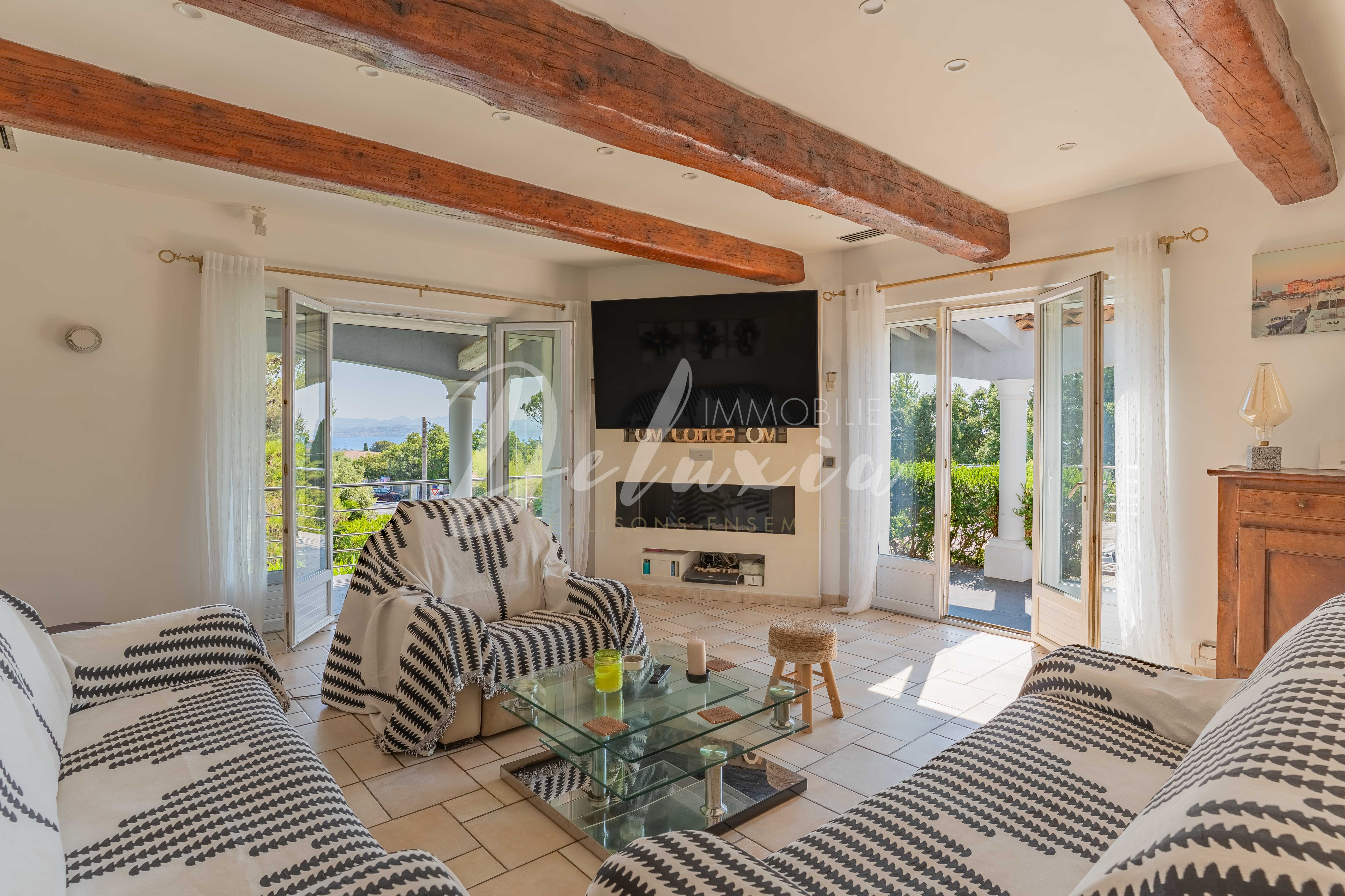 Maison à vendre avec séjour vue mer à Saint-Aygulf 