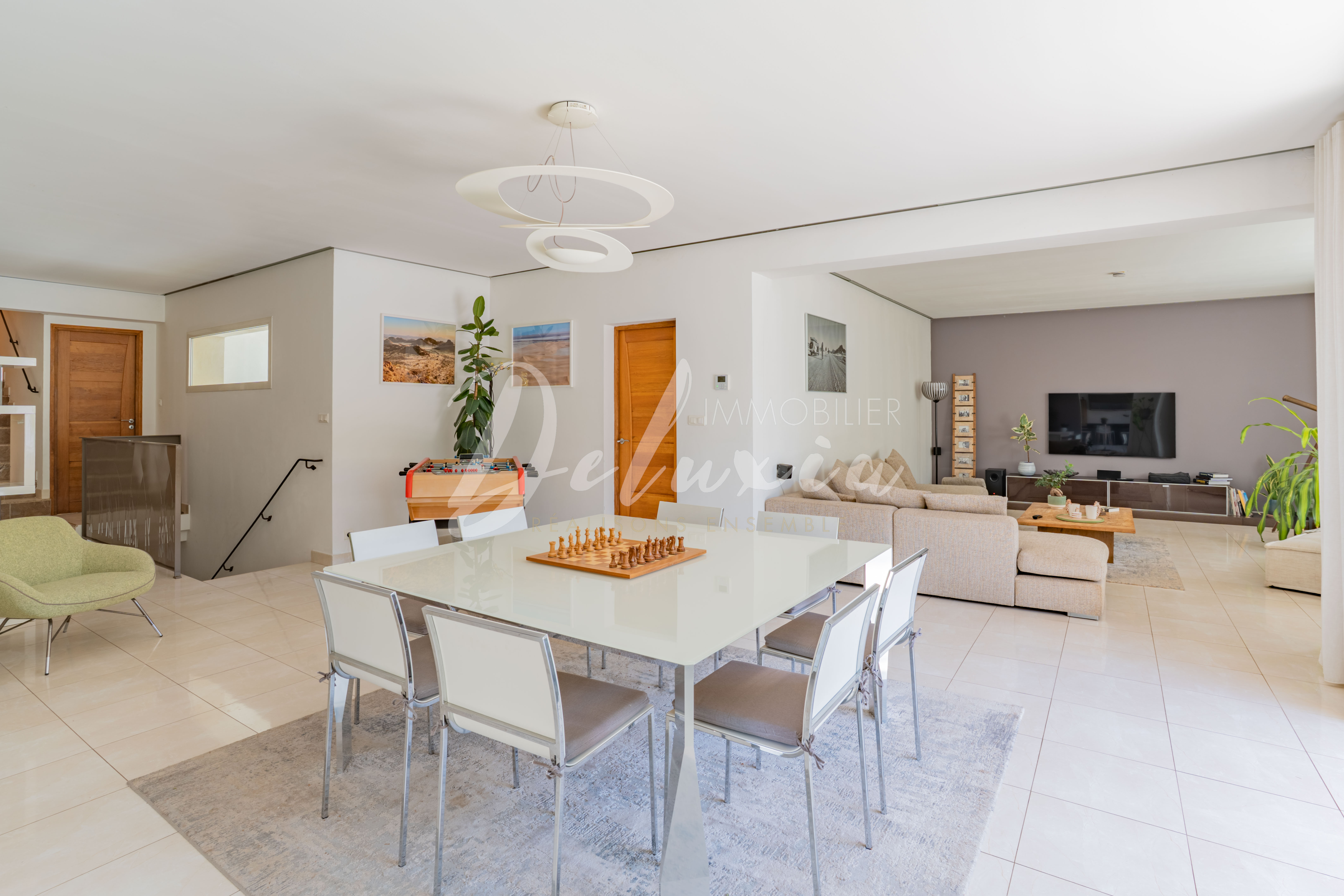 Villa moderne à vendre avec piscine, Fréjus.