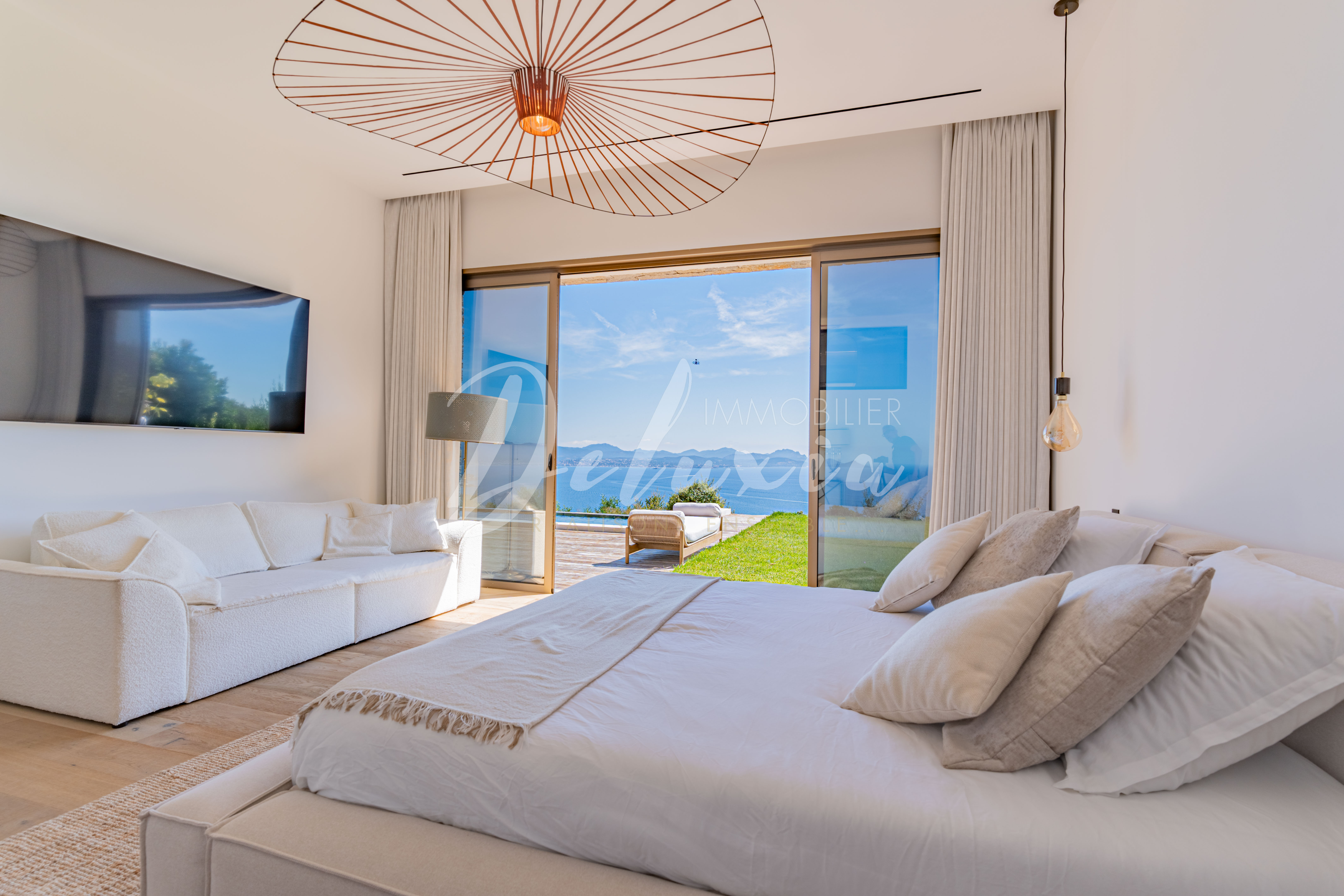 Villa avec grande suite parentale vue mer à vendre aux Issambres