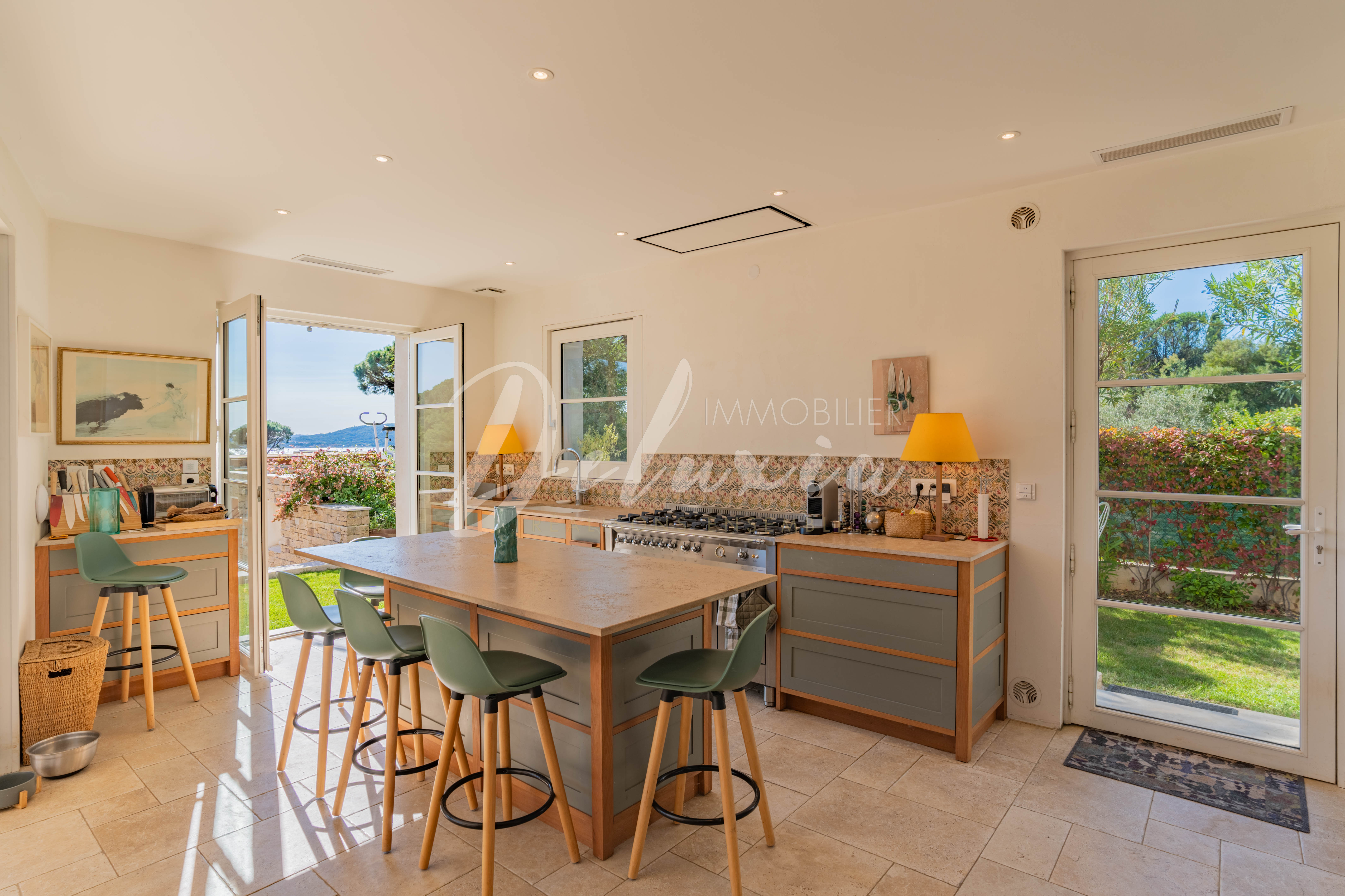 Achat villa avec grande cuisine équipée à Grimaud