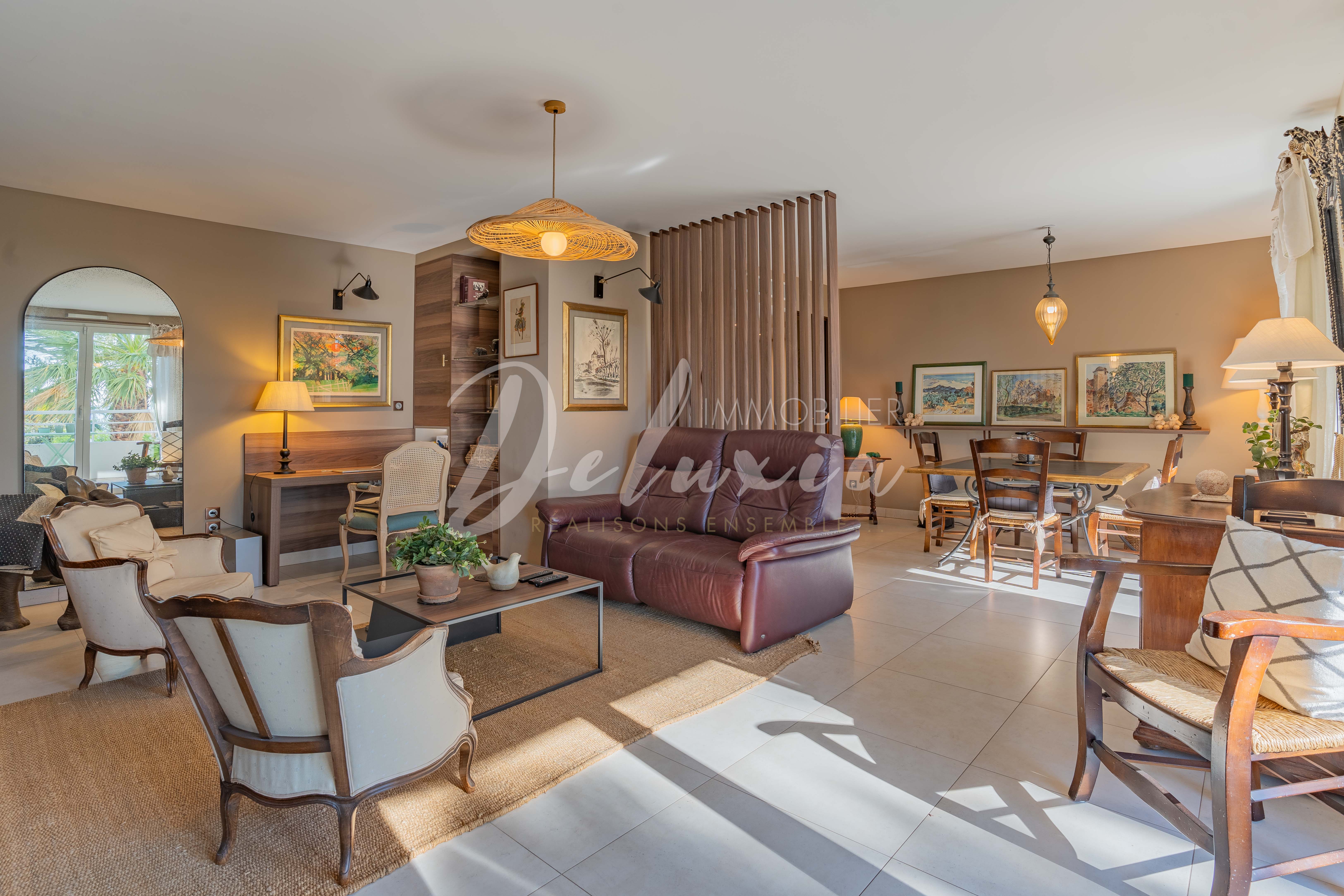 Appartement à vendre avec grande pièce de vie à Agay 