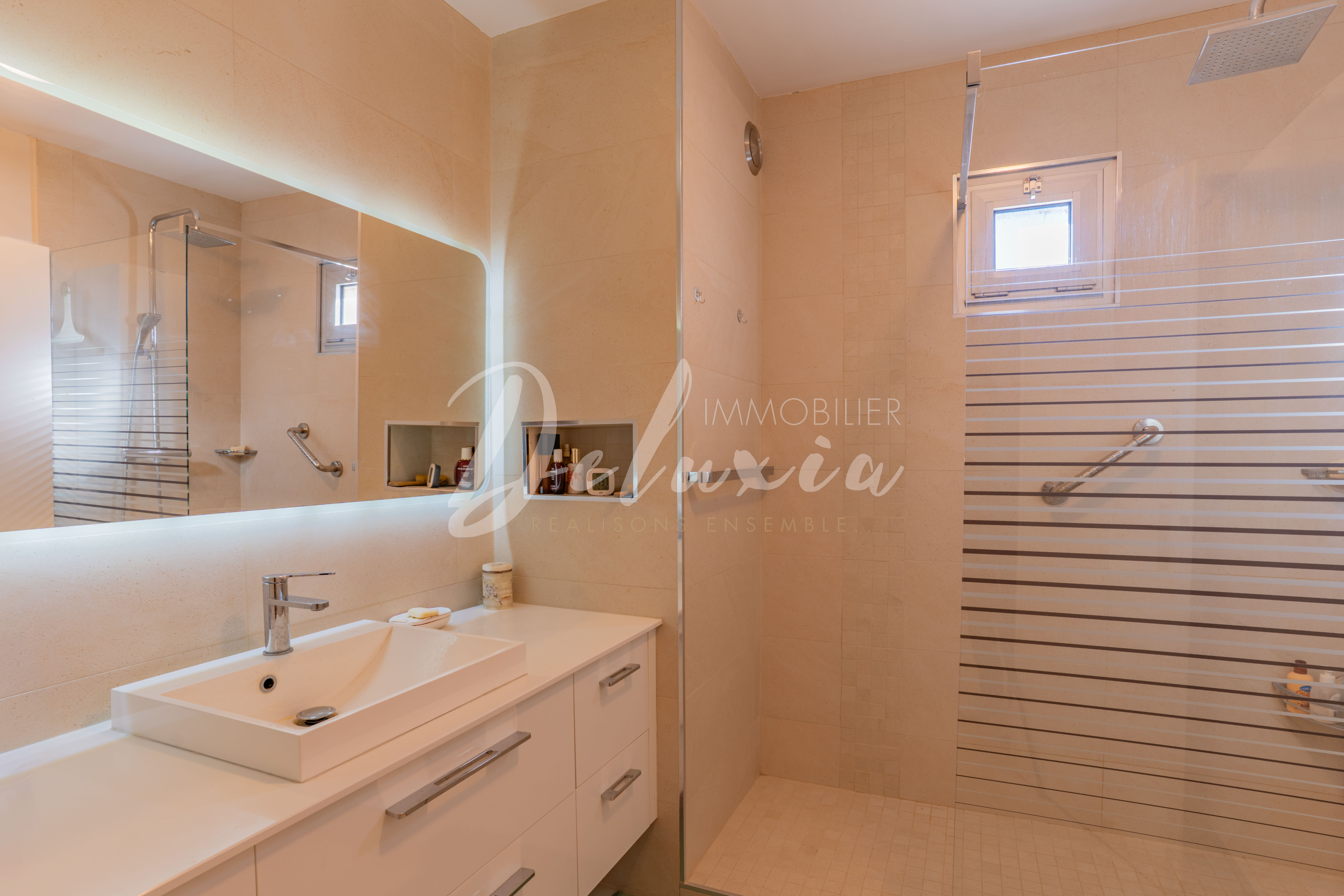 Acheter un appartement avec salle d'eau moderne à Saint-Raphaël