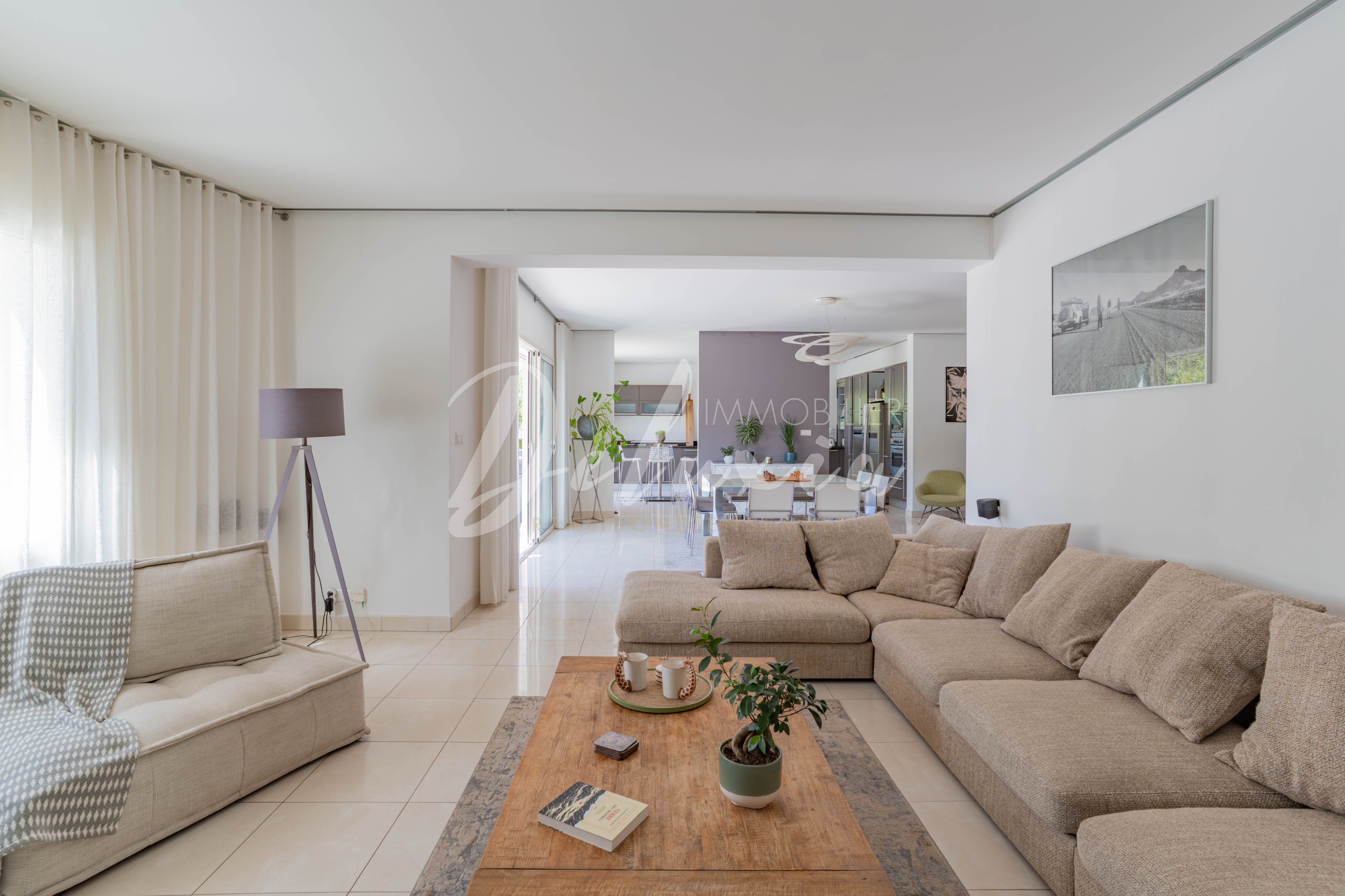 Villa moderne à vendre avec piscine, Fréjus.