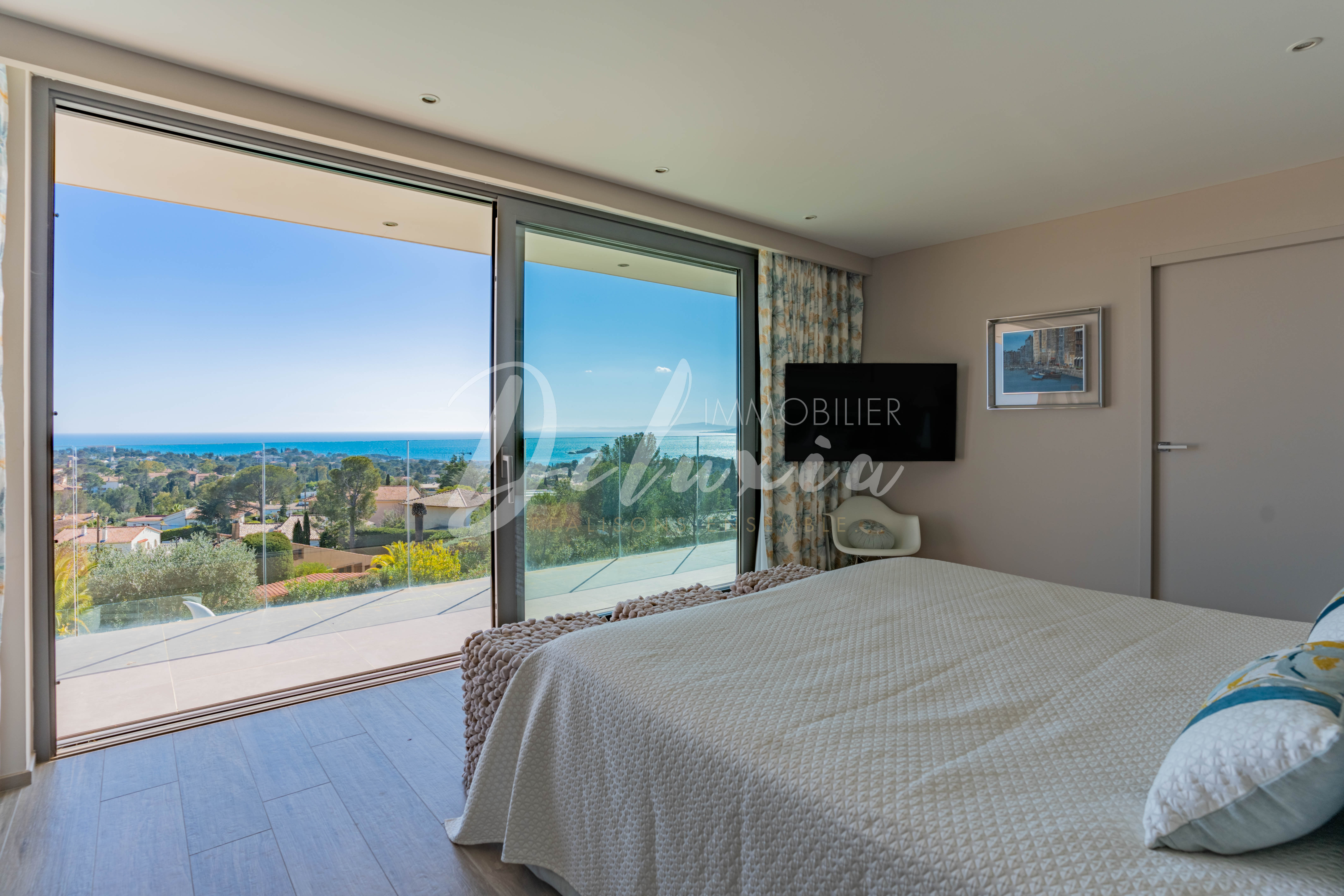 Achat villa avec grande suite parentale vue mer à Saint-Raphaël 