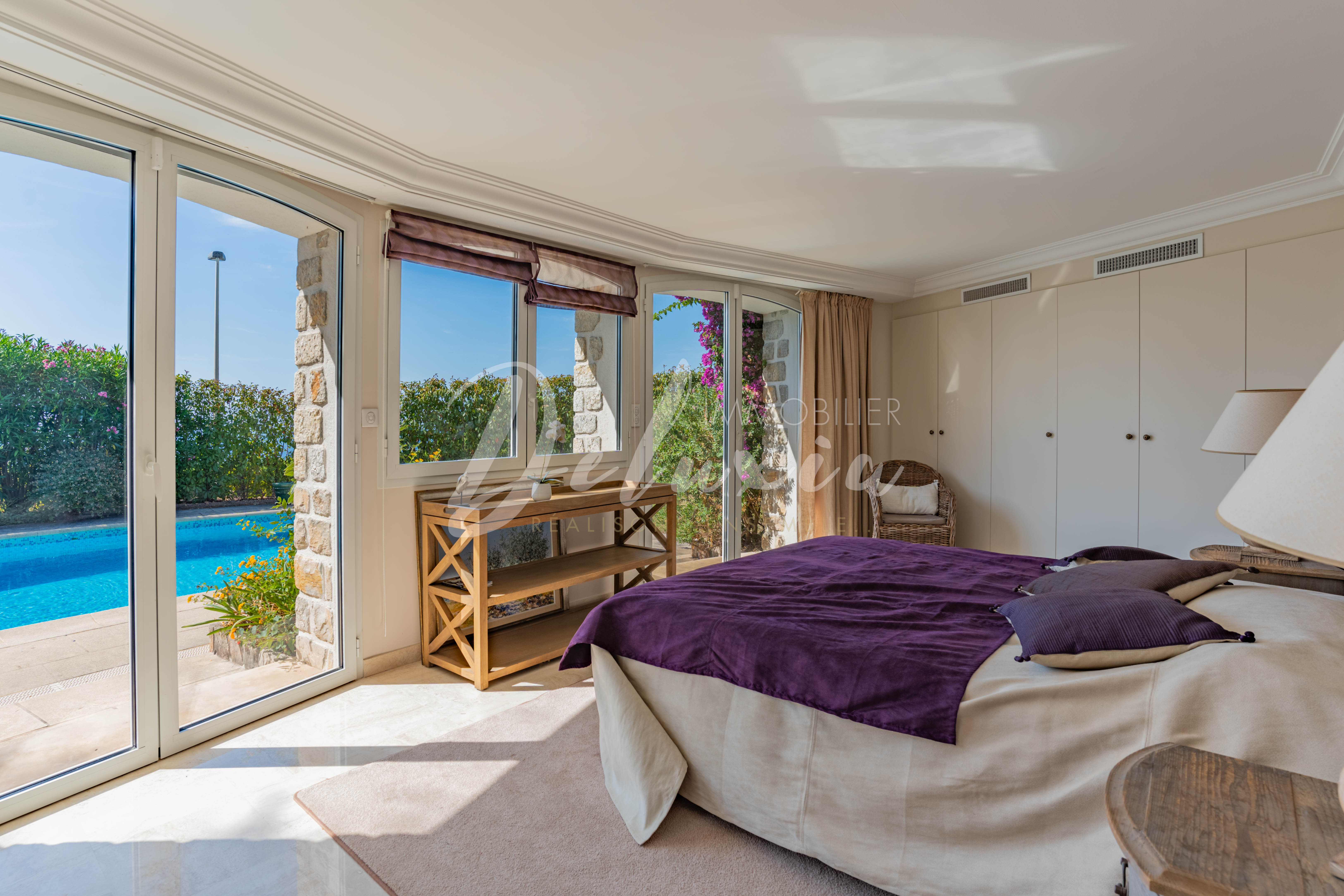 Villa à vendre avec chambre de maître à Cannes.