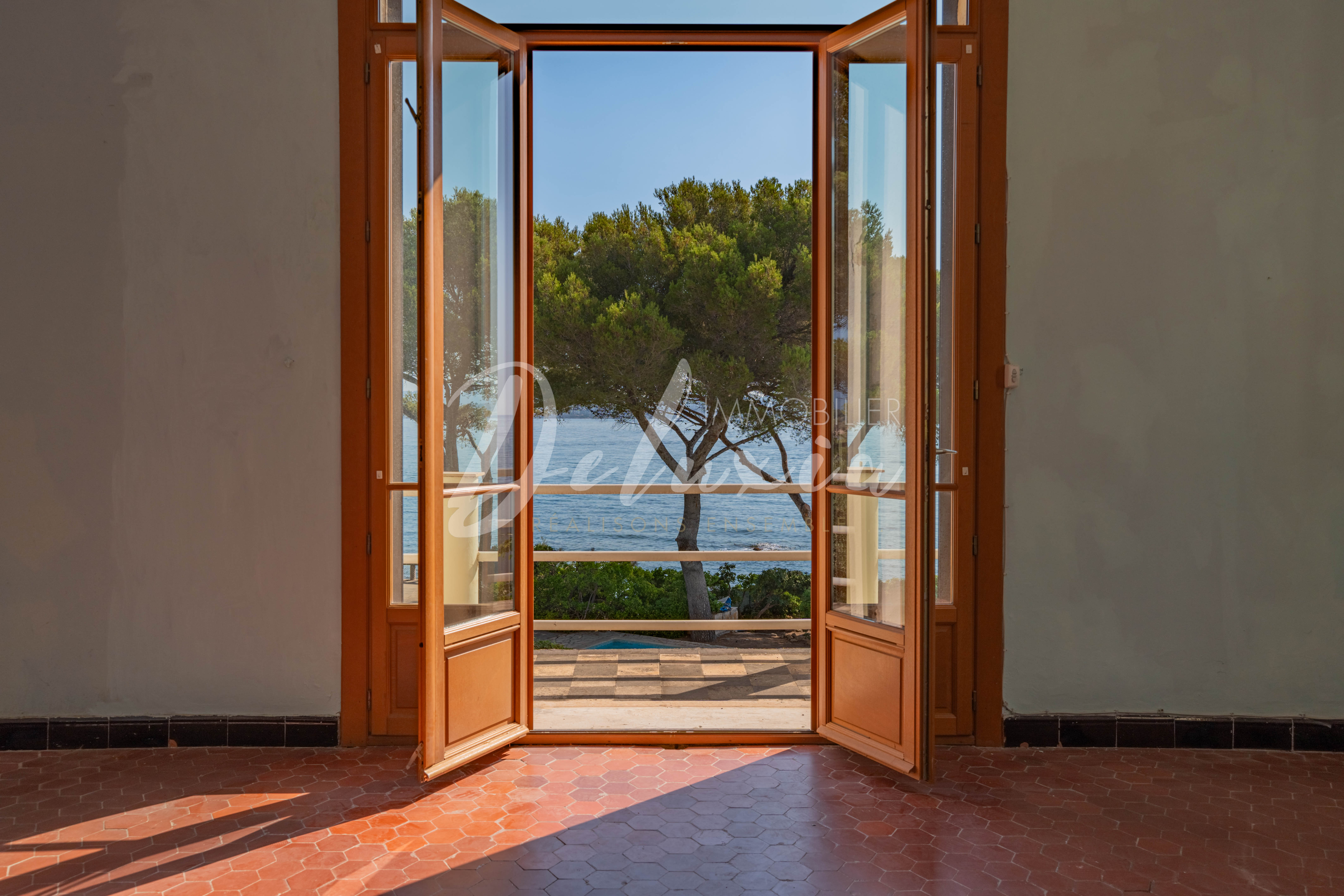 Achat villa avec suite parentale vue mer à Saint-Aygulf