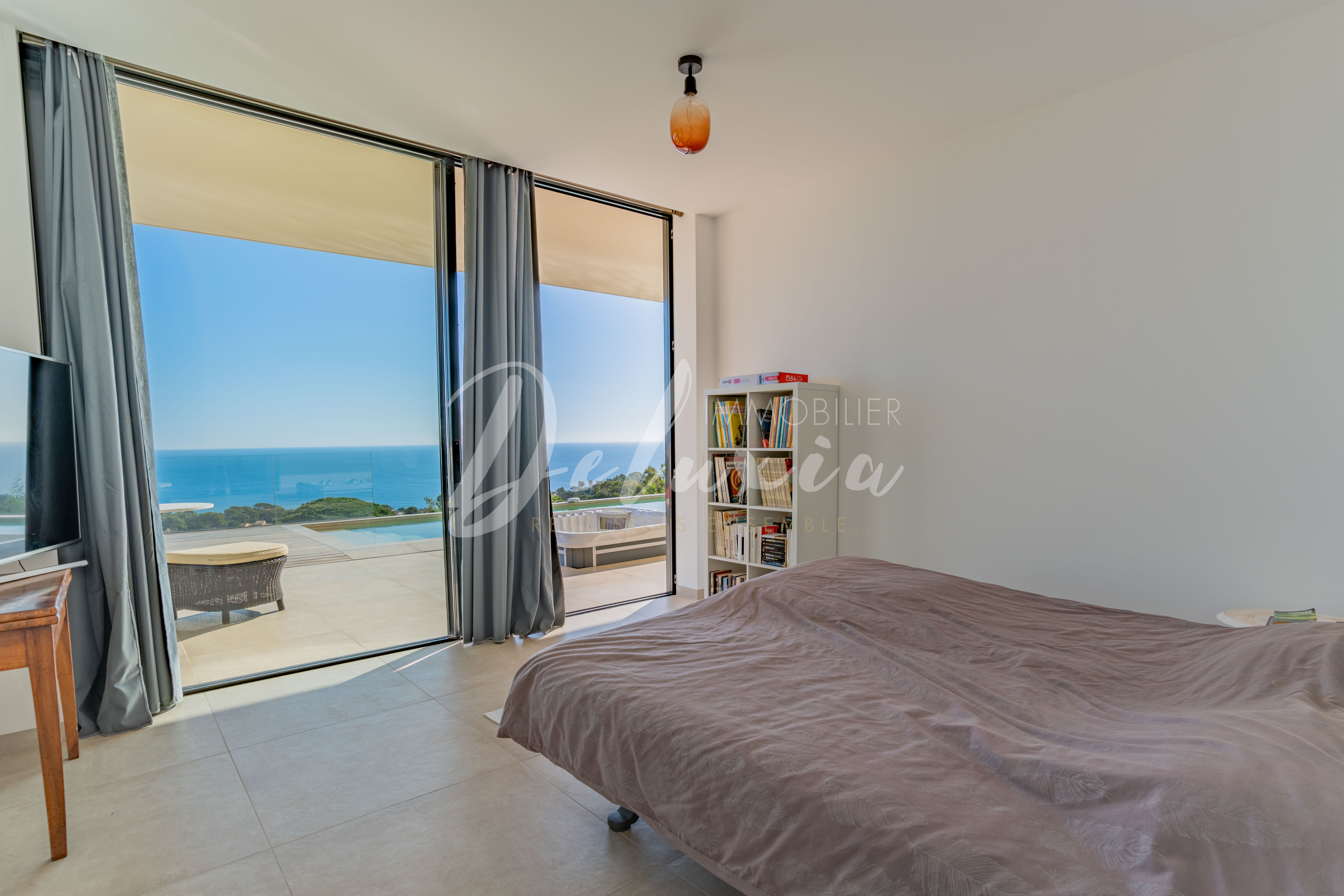 Achat villa avec suite parentale vue mer aux Issambres 