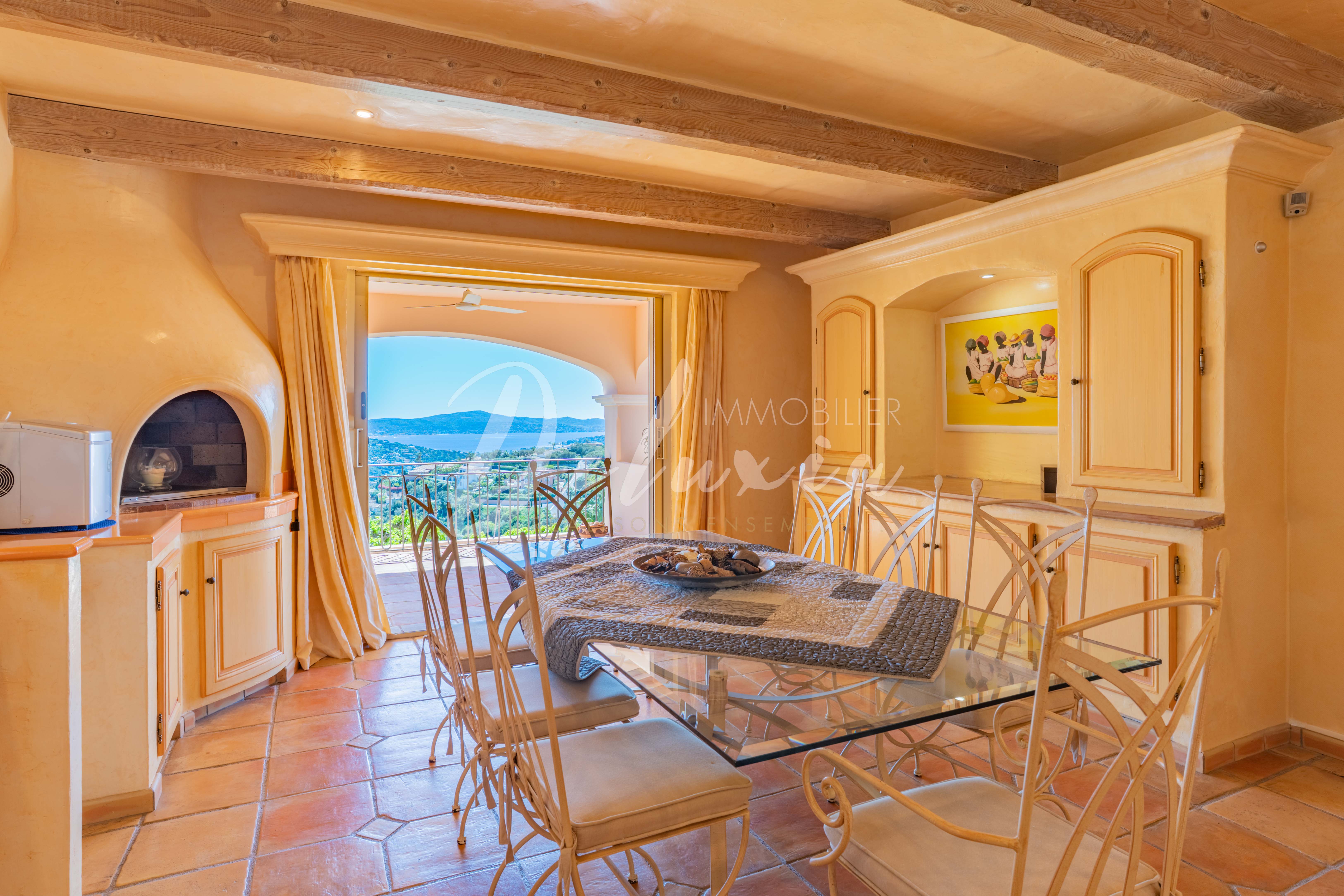 Maison avec salle à manger vue mer à vendre à Sainte-Maxime 