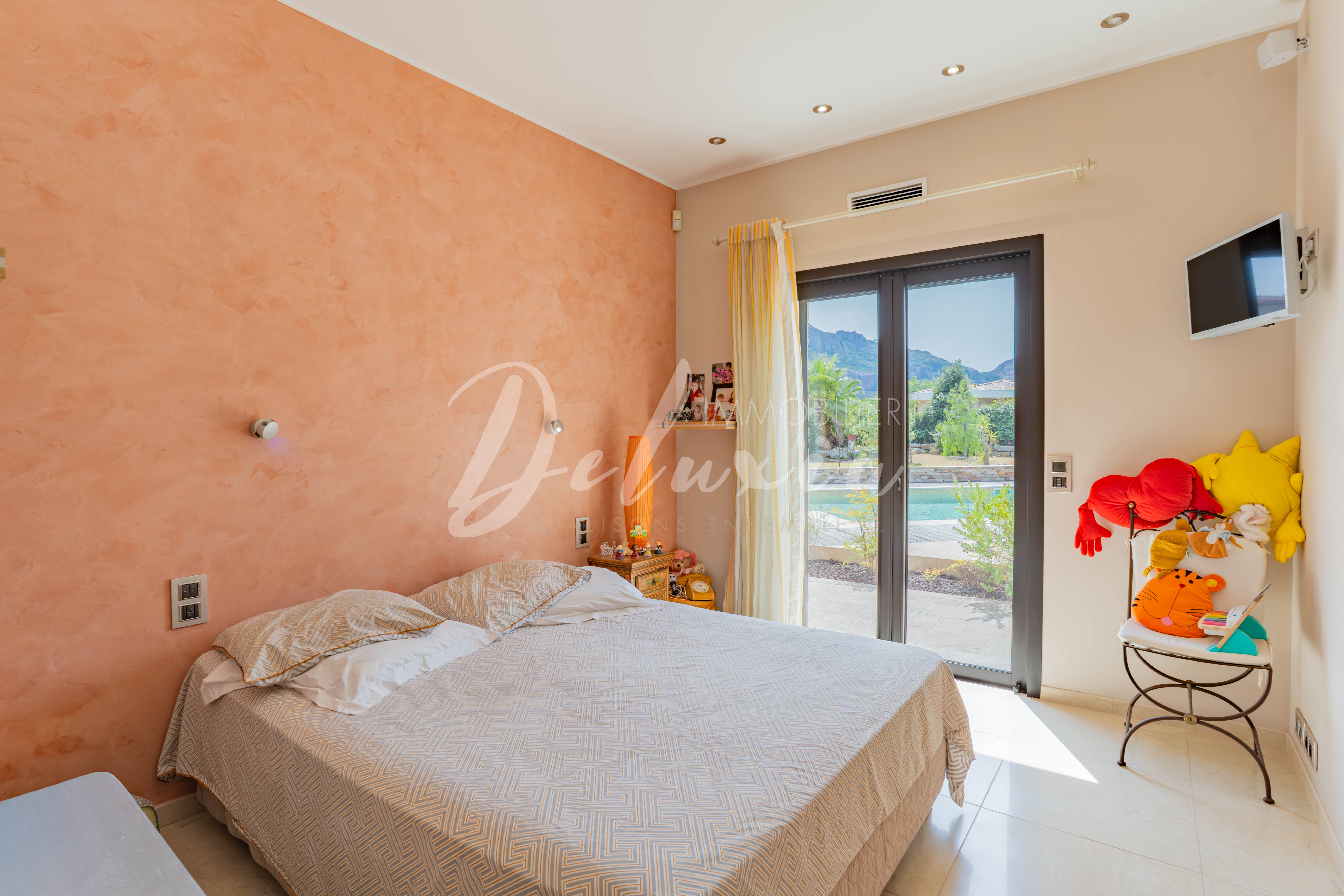 Maison à vendre avec 3 chambres à Roquebrune-sur-Argens