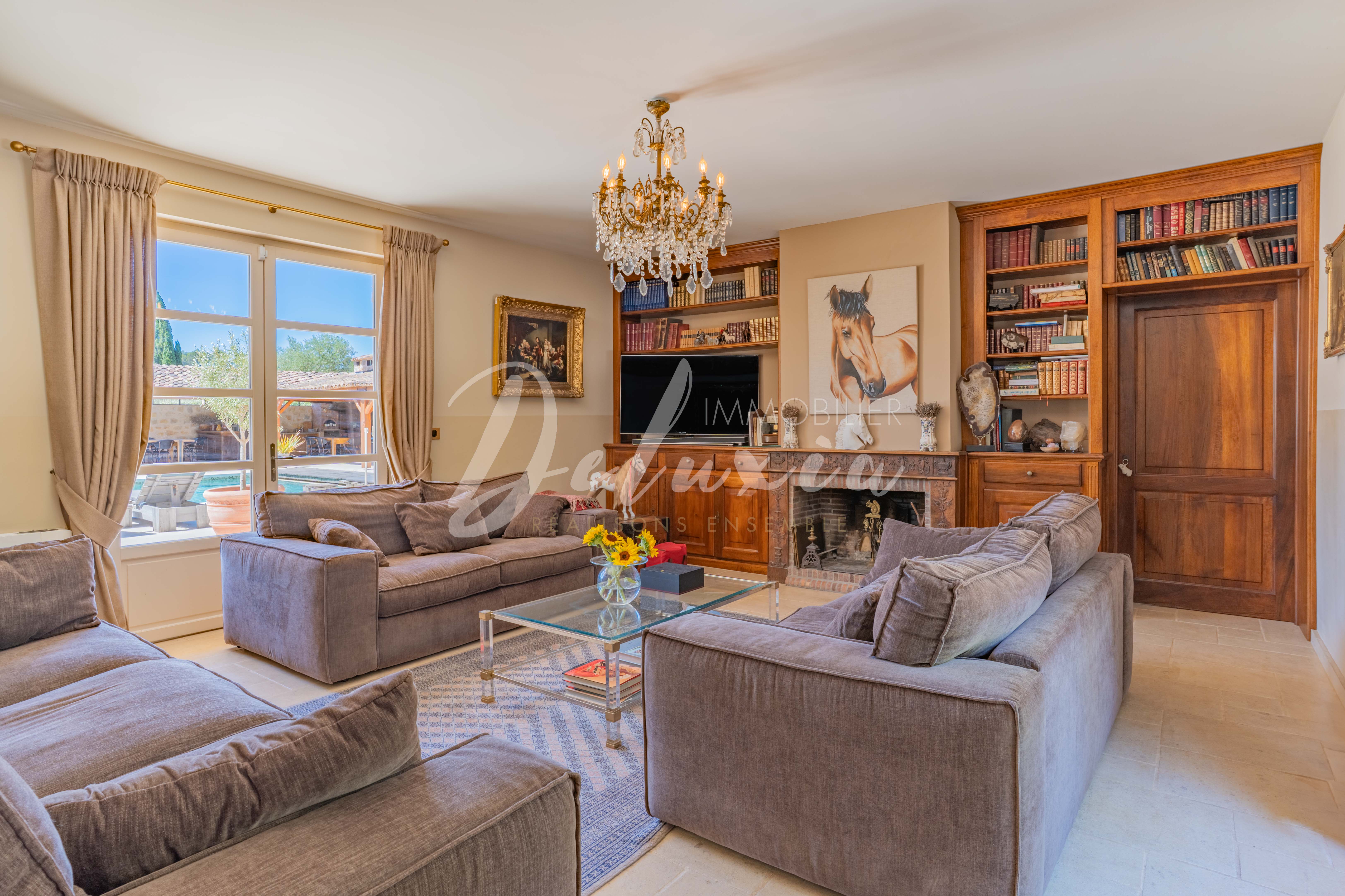 Acheter une maison avec un grand salon à Lorgues 
