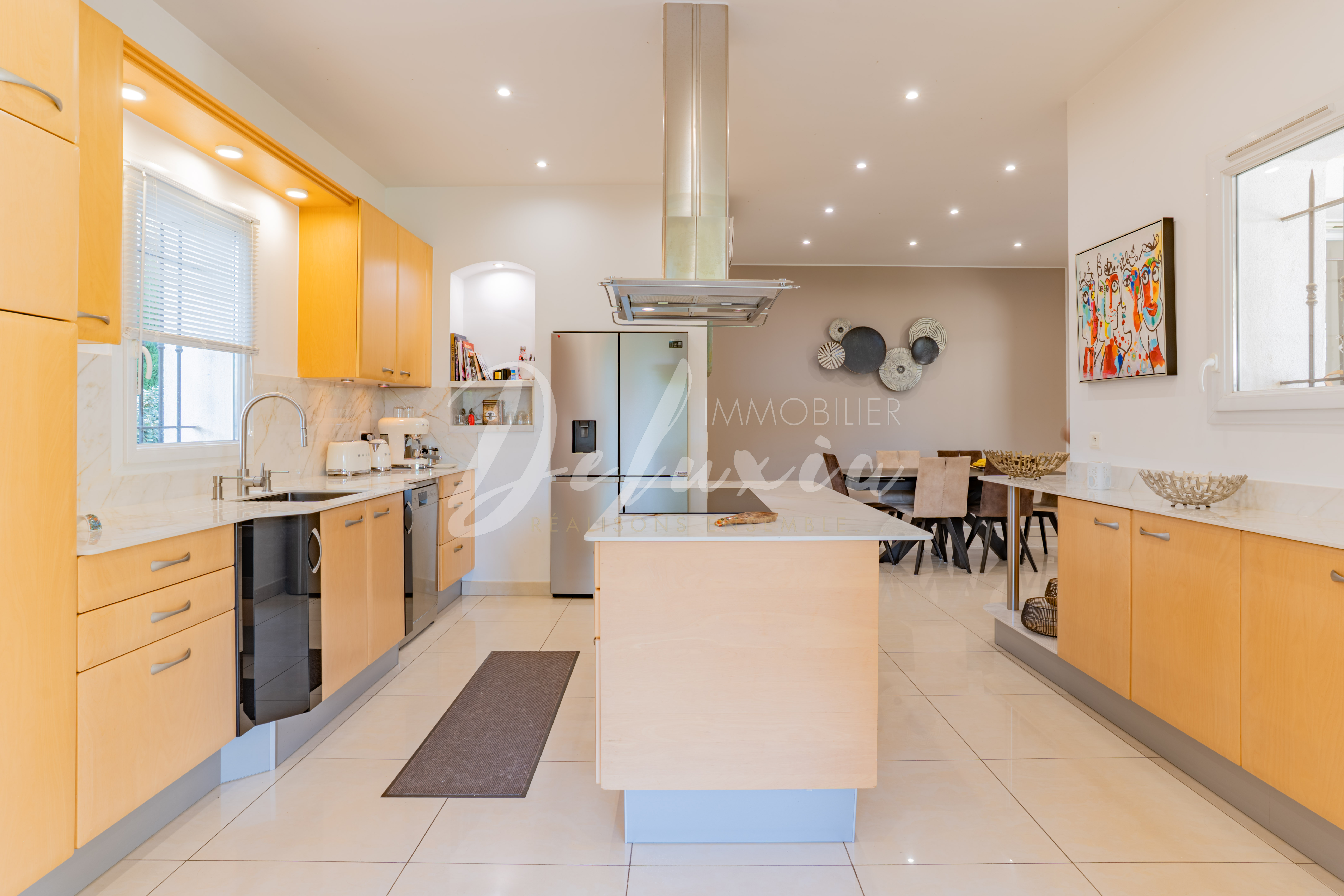 Villa à vendre avec grande cuisine à Saint-Raphaël 
