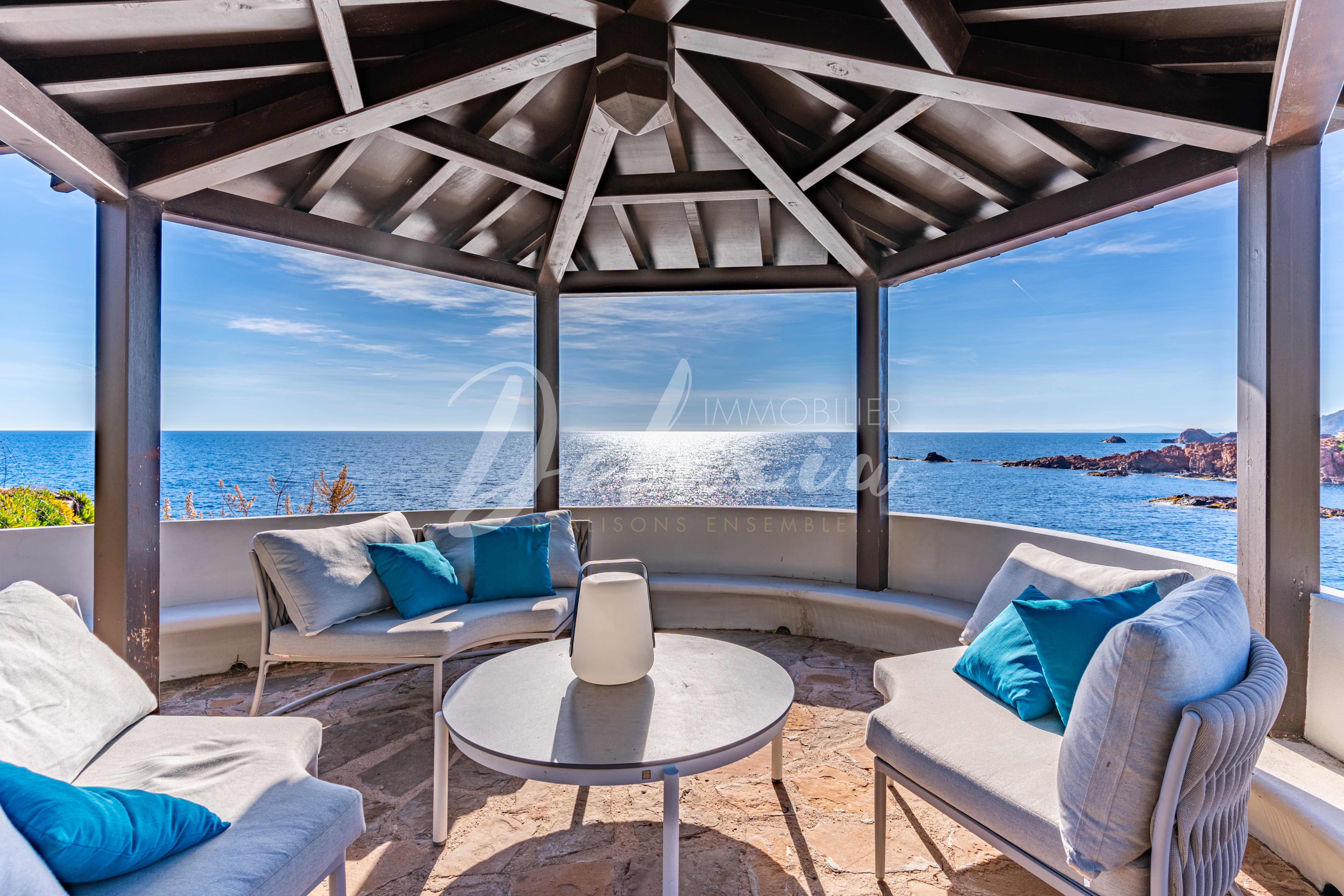 Achat maison avec kiosque vue mer à Saint-Raphaël 