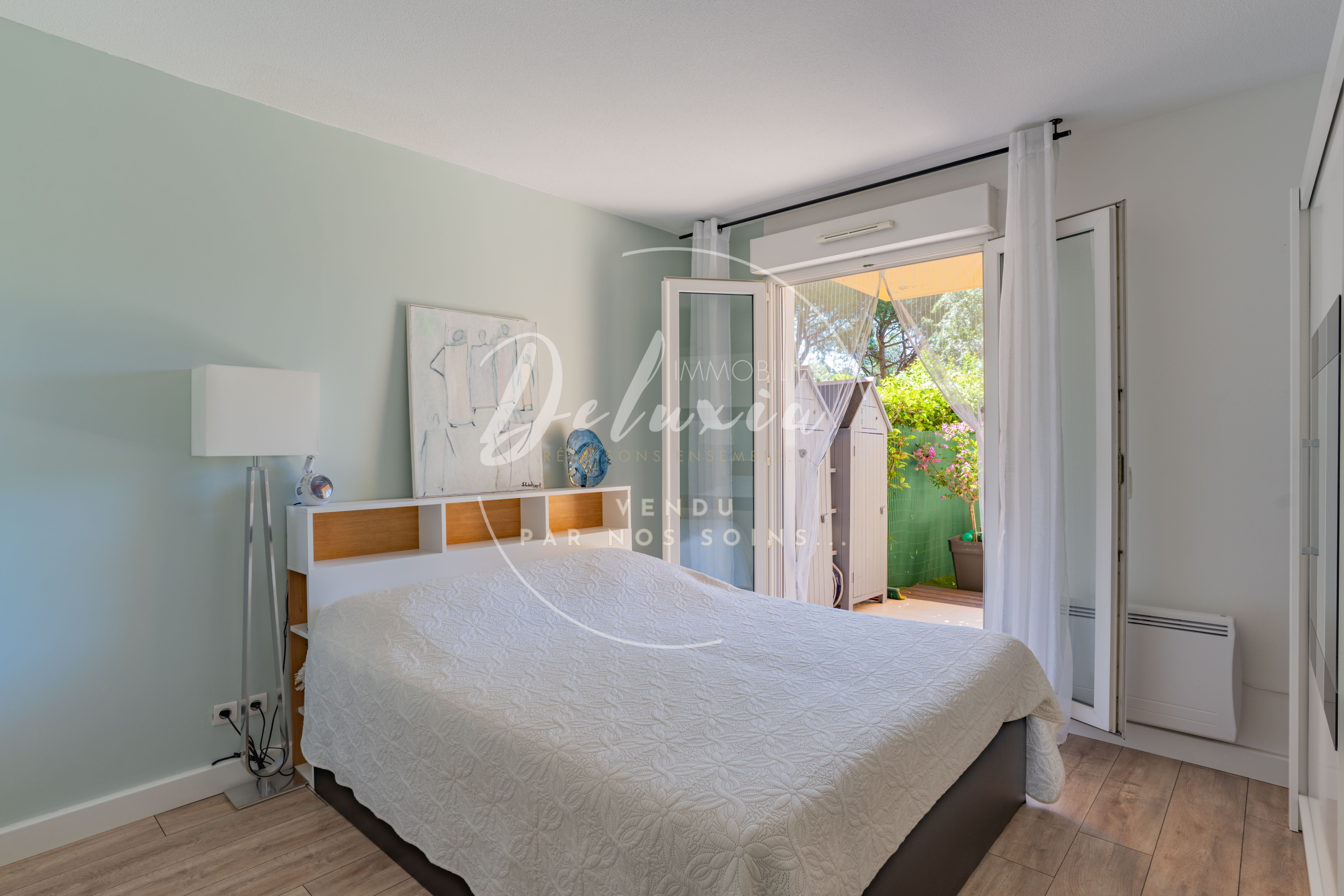 Appartement 3 pièces rénové en rez-de-jardin, dans une résidence avec piscine et tennis, Fréjus.