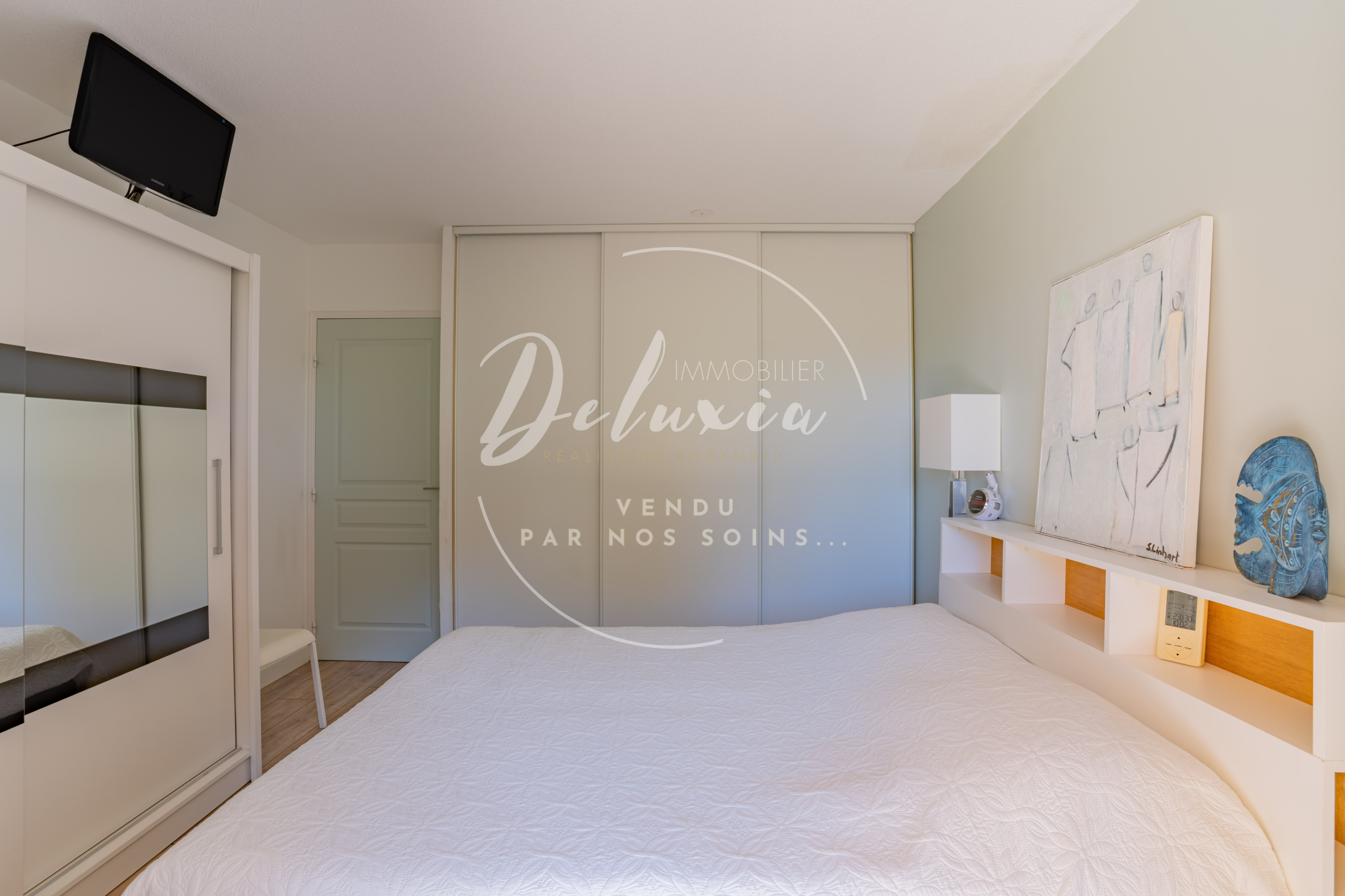 Appartement 3 pièces rénové en rez-de-jardin, dans une résidence avec piscine et tennis, Fréjus.