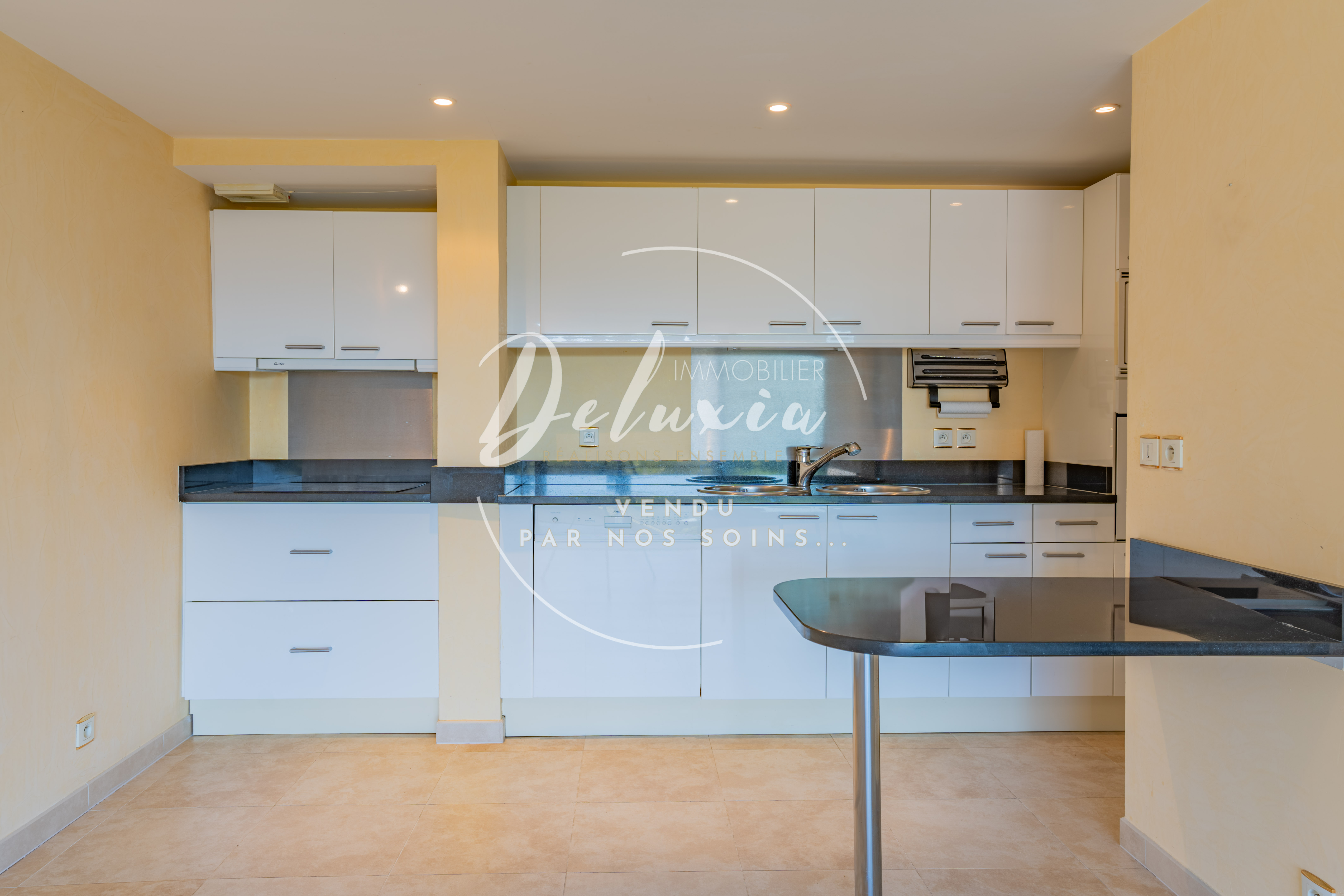 Achat appartement avec cuisine ouverte à Saint-Raphaël 