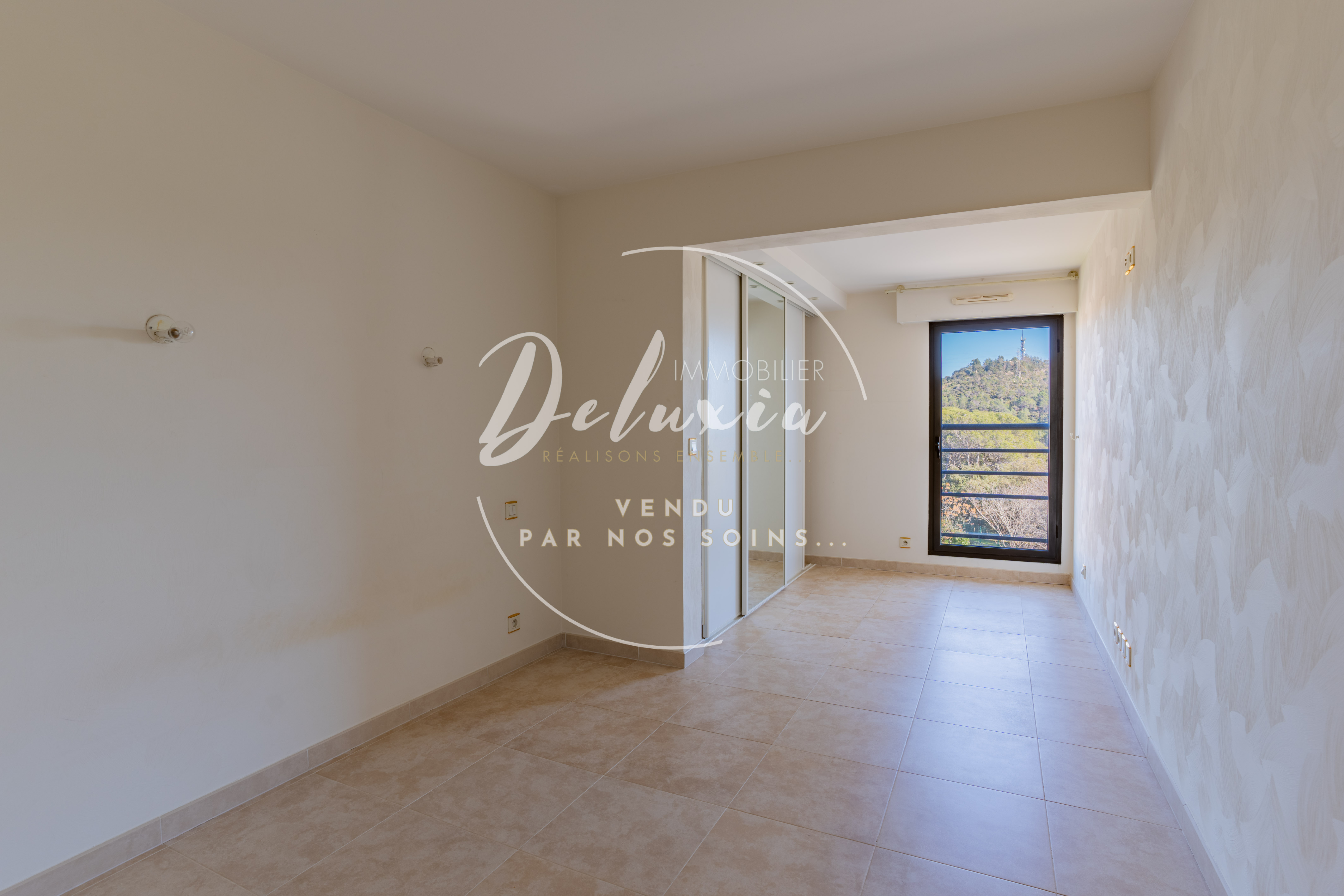 Appartement avec deux chambres à vendre à Saint-Raphaël 