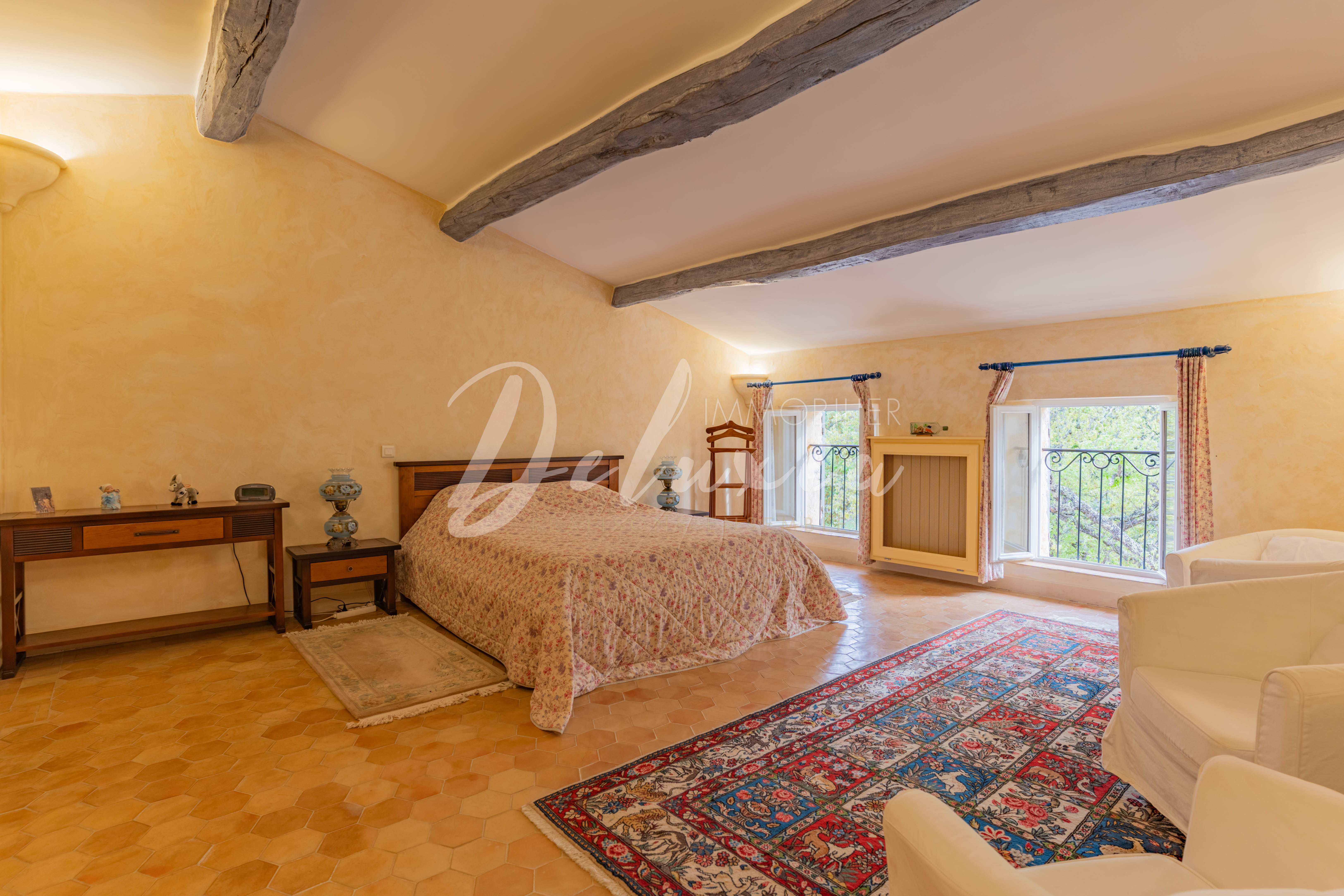 Maison à vendre avec 5 chambres près de Lorgues 