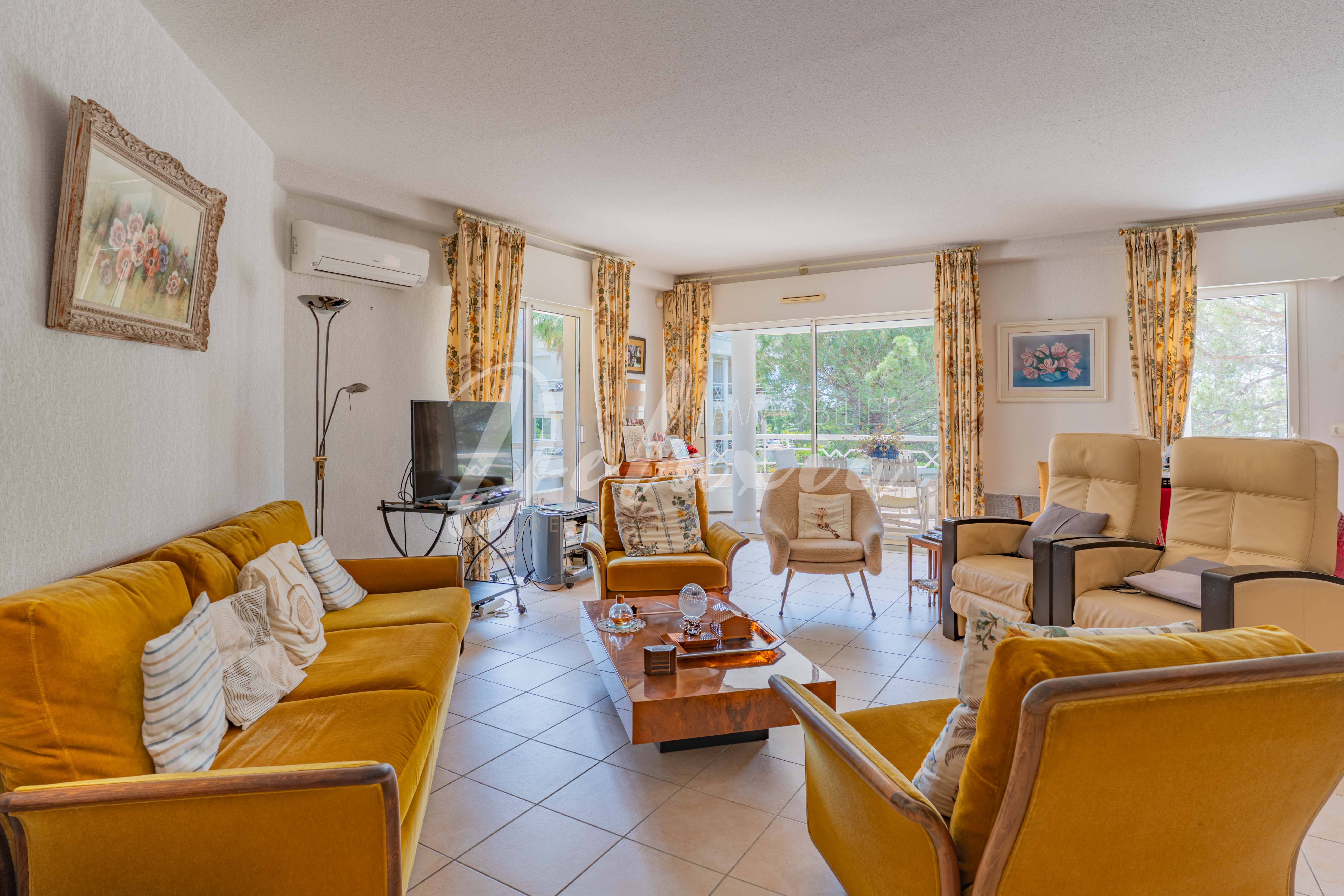 Appartement avec de beaux volumes à vendre à Saint-Raphaël 